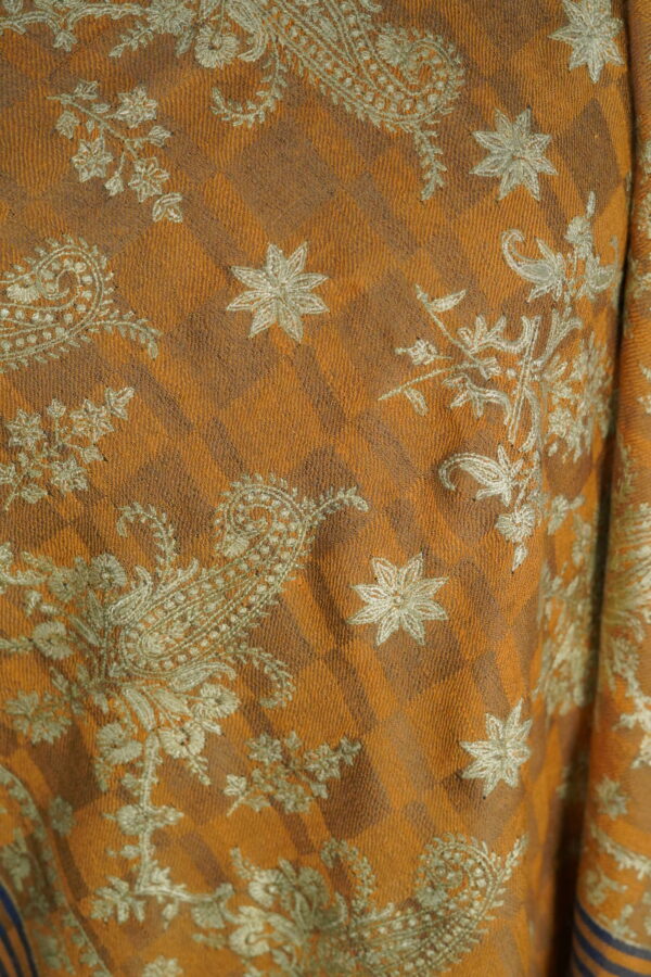 Badamwari Zari Handmade Shawl - Image 5