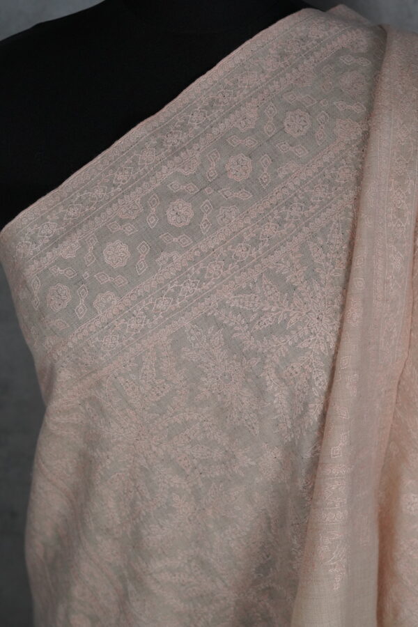Chand-e-Dastak Handmade Shawl - Image 3