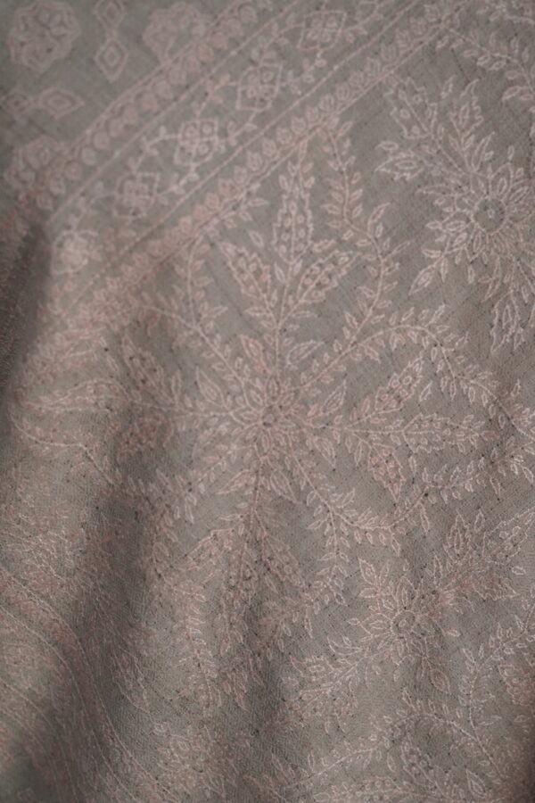 Chand-e-Dastak Handmade Shawl - Image 4