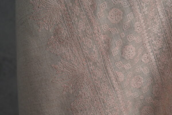 Chand-e-Dastak Handmade Shawl - Image 5
