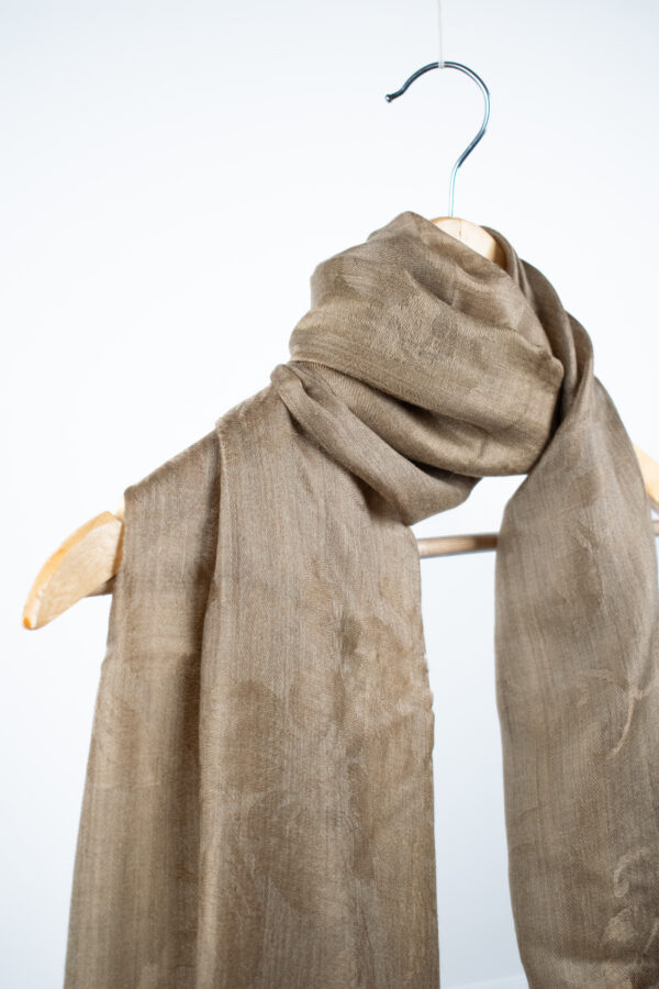Jacquard Veil Stole in brown – soft wool-silk jacquard stole featuring tone-on-tone motifs for versatile styling.