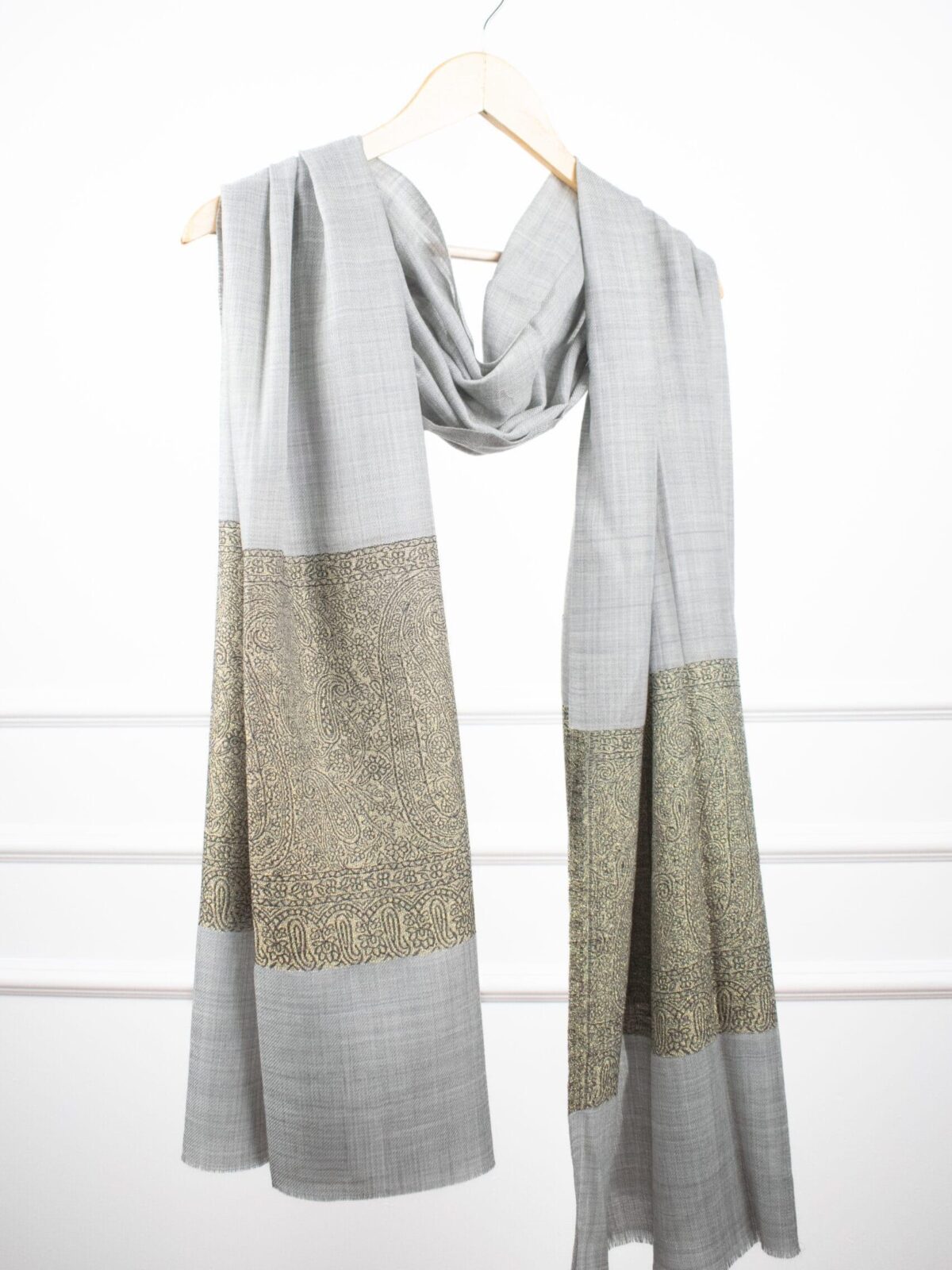 VibrantFrame Scarf