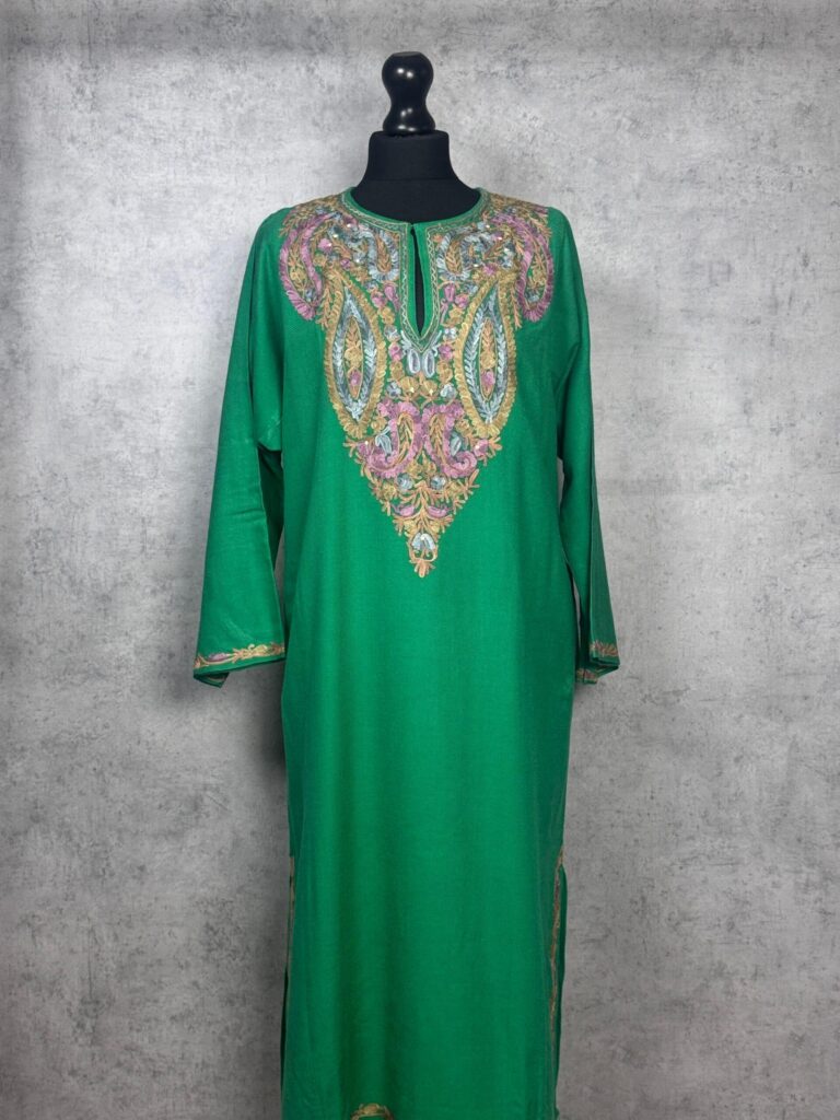 Poshkaar – Green Acro Wool Aari Embroidered Pheran