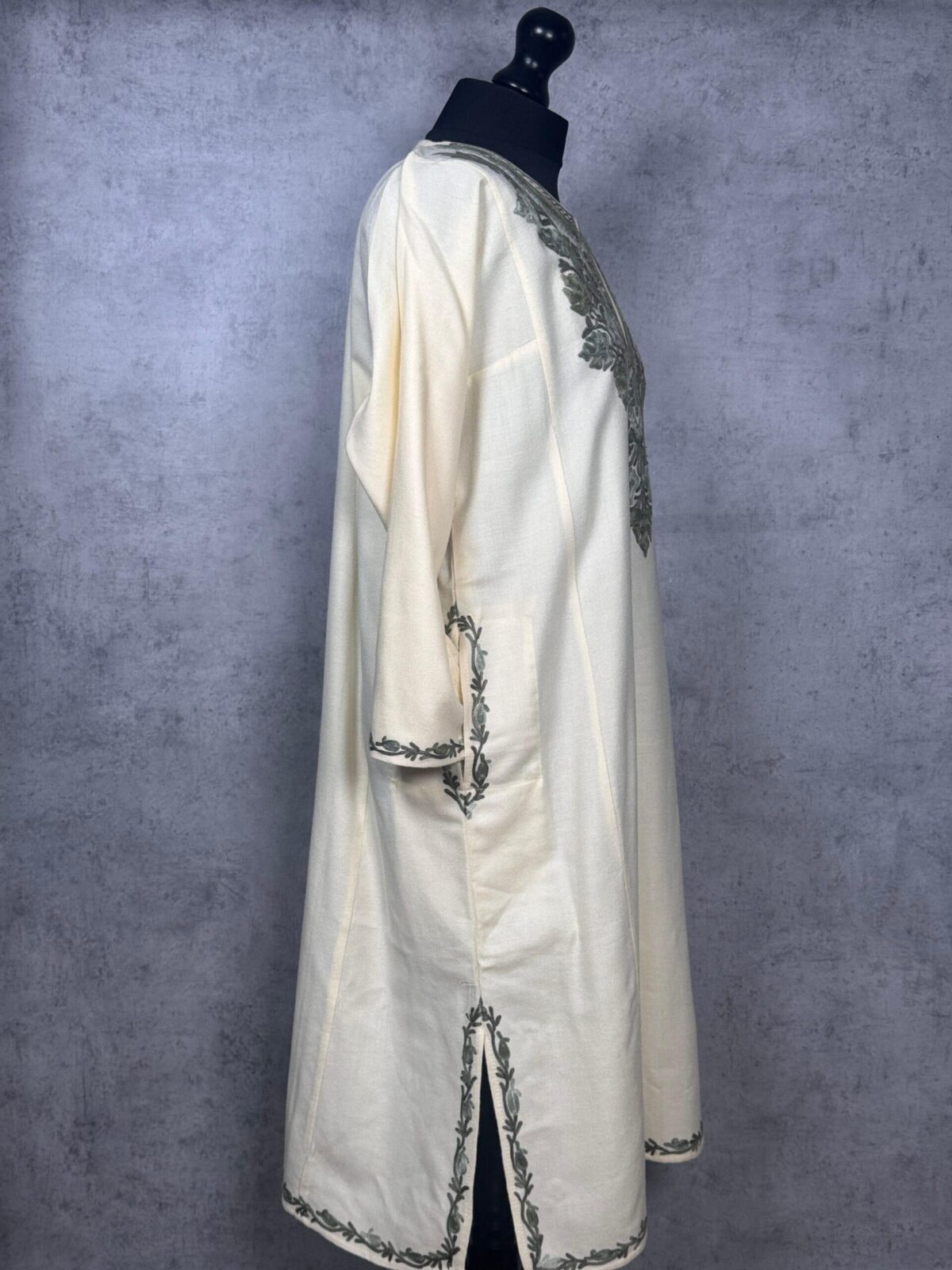 Sheen Gul Cream Acro Wool Aari Embroidered Pheran