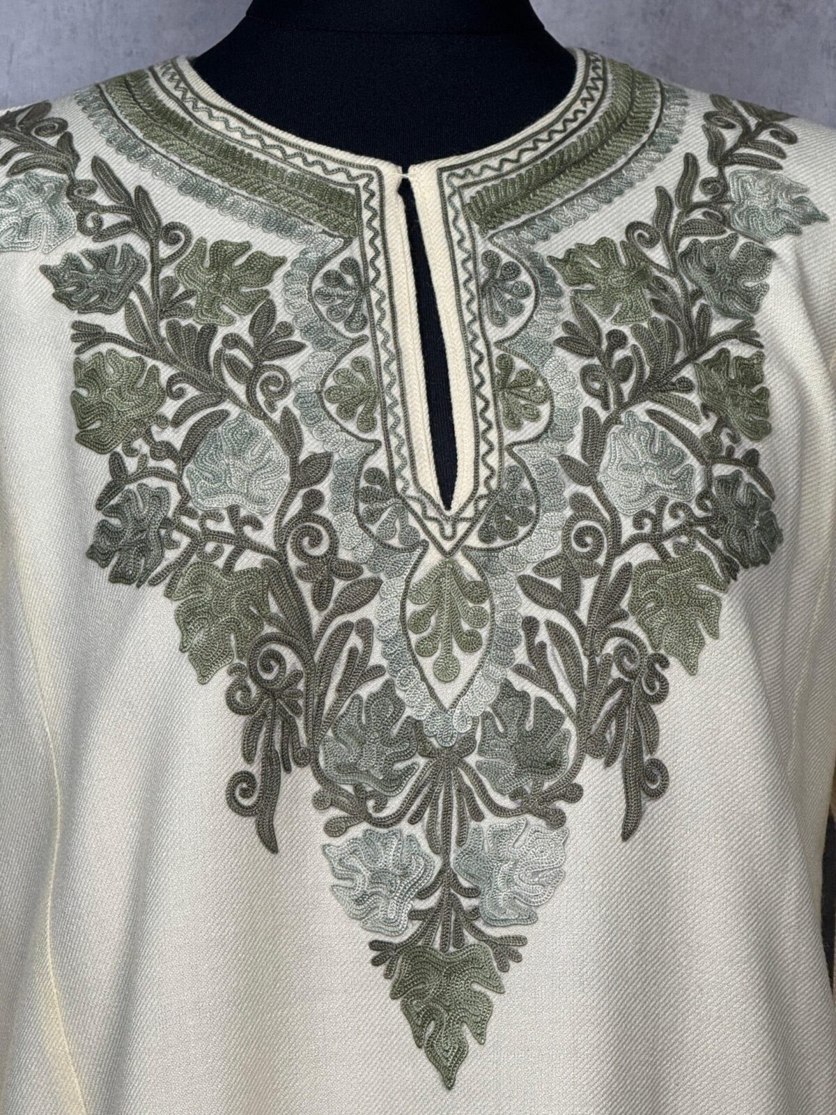 Sheen Gul Cream Acro Wool Aari Embroidered Pheran