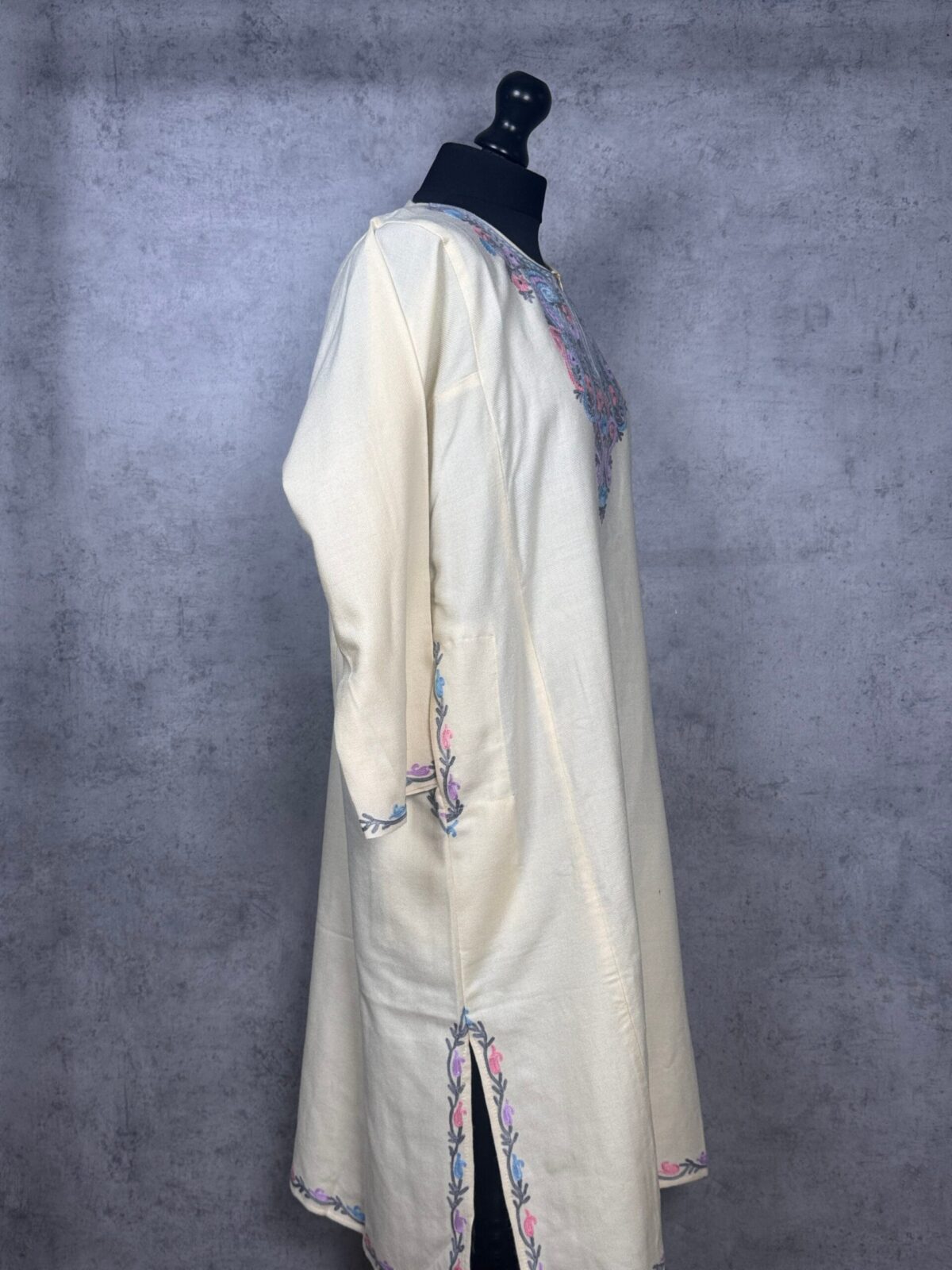 Firdaus Cream Acro Wool Aari Embroidered Pheran