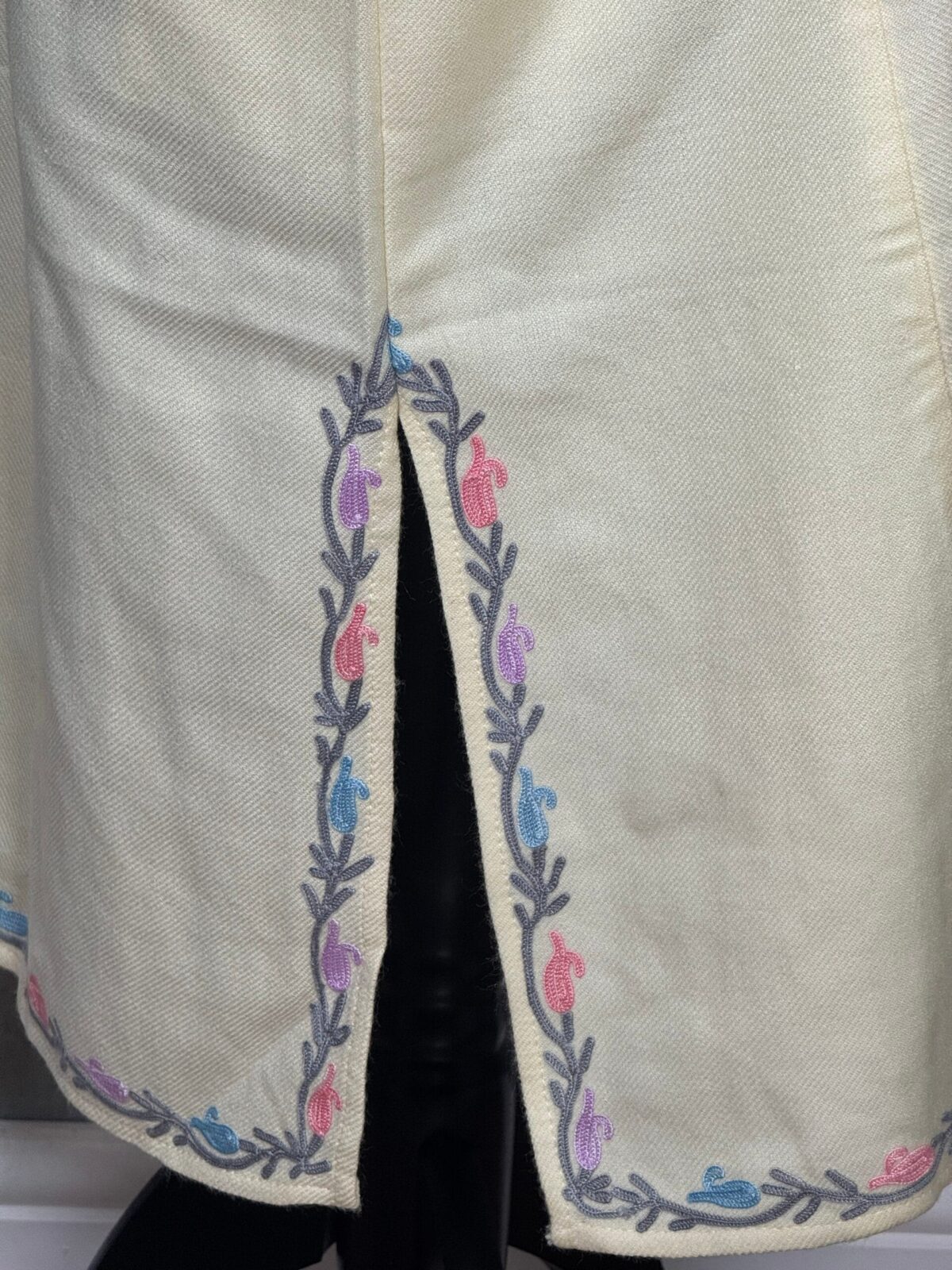 Firdaus Cream Acro Wool Aari Embroidered Pheran