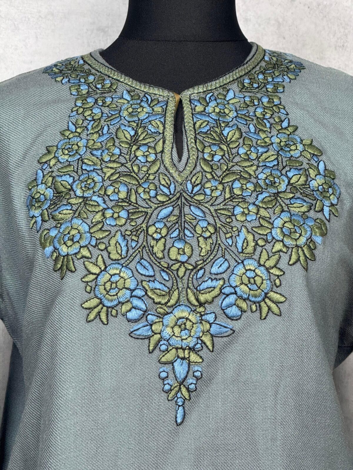 Nilofer Handcrafted Acro Wool Kurti with Kashmiri Floral Needlework (Slate Grey)