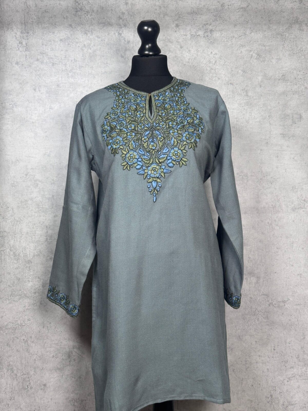 Nilofer Handcrafted Acro Wool Kurti with Kashmiri Floral Needlework (Slate Grey)