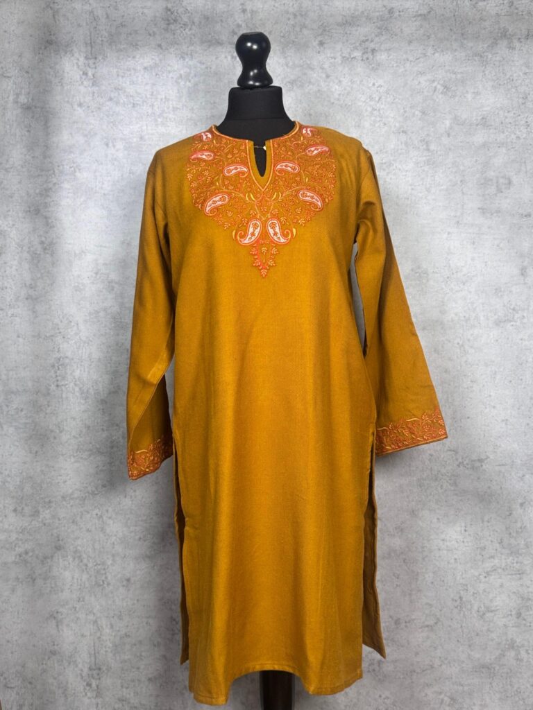 Nargis-e-Zar Kashmiri Acro Wool Aari-Embroidered Pheran