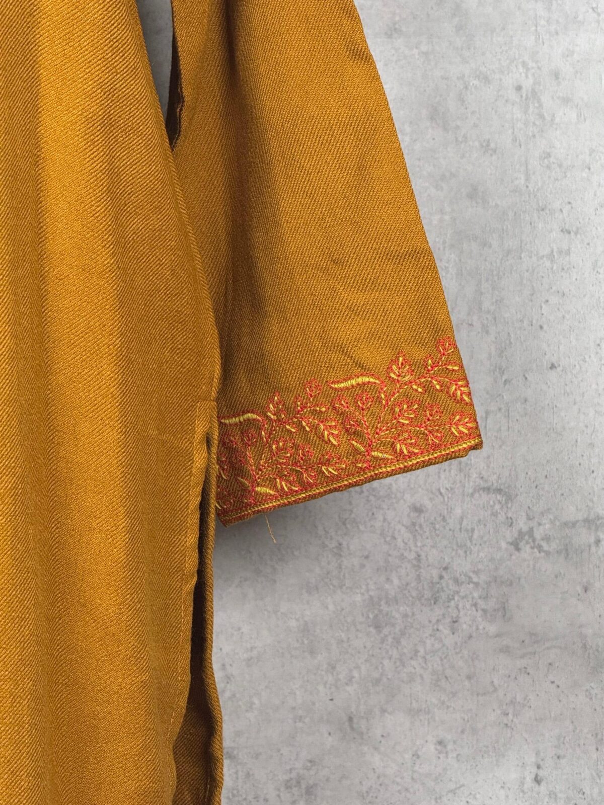 Nargis-e-Zar Kashmiri Acro Wool Aari-Embroidered Pheran