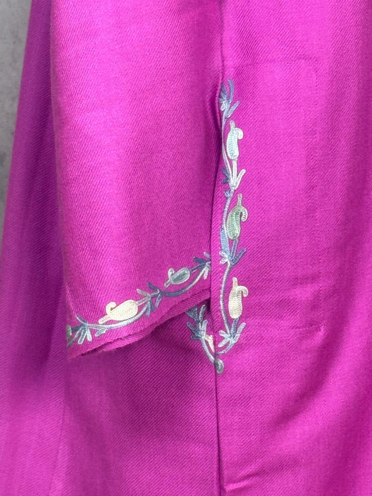 Roshanzal Magenta Acro Wool Aari Embroidered Pheran