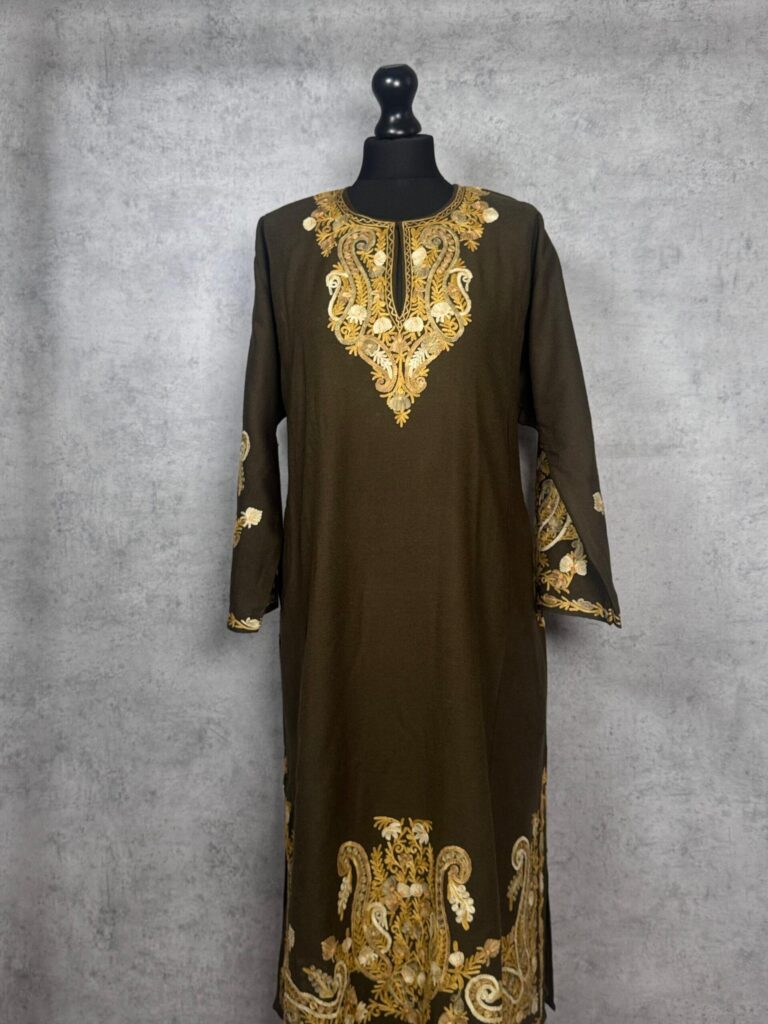 Zar-e-Zameen Kashmiri Acro Wool Aari-Embroidered Pheran