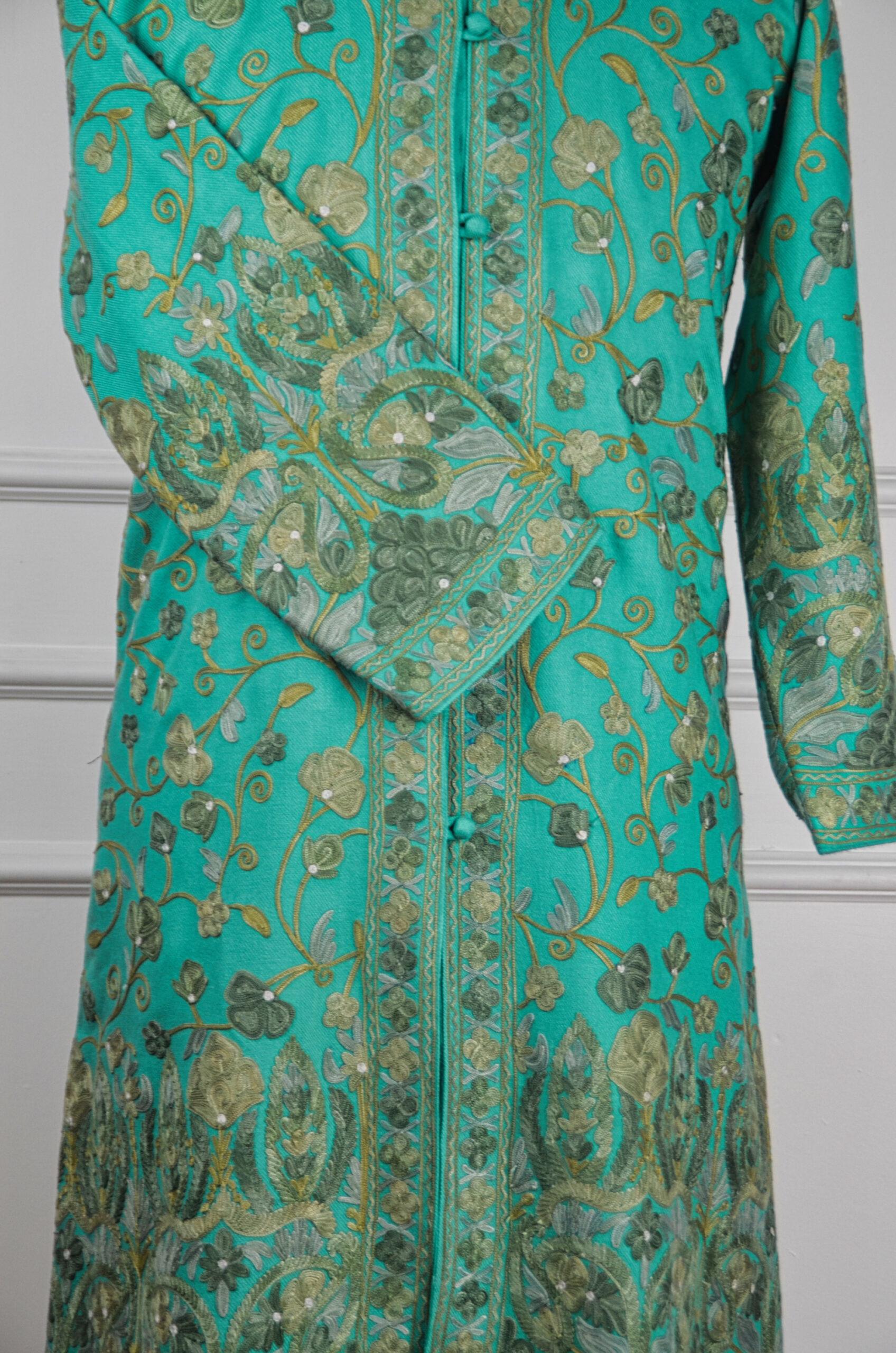 DSC_0830-scaled-600x906 The Emerald Whispers Kashmiri Long Woollen Jacket - Image 5