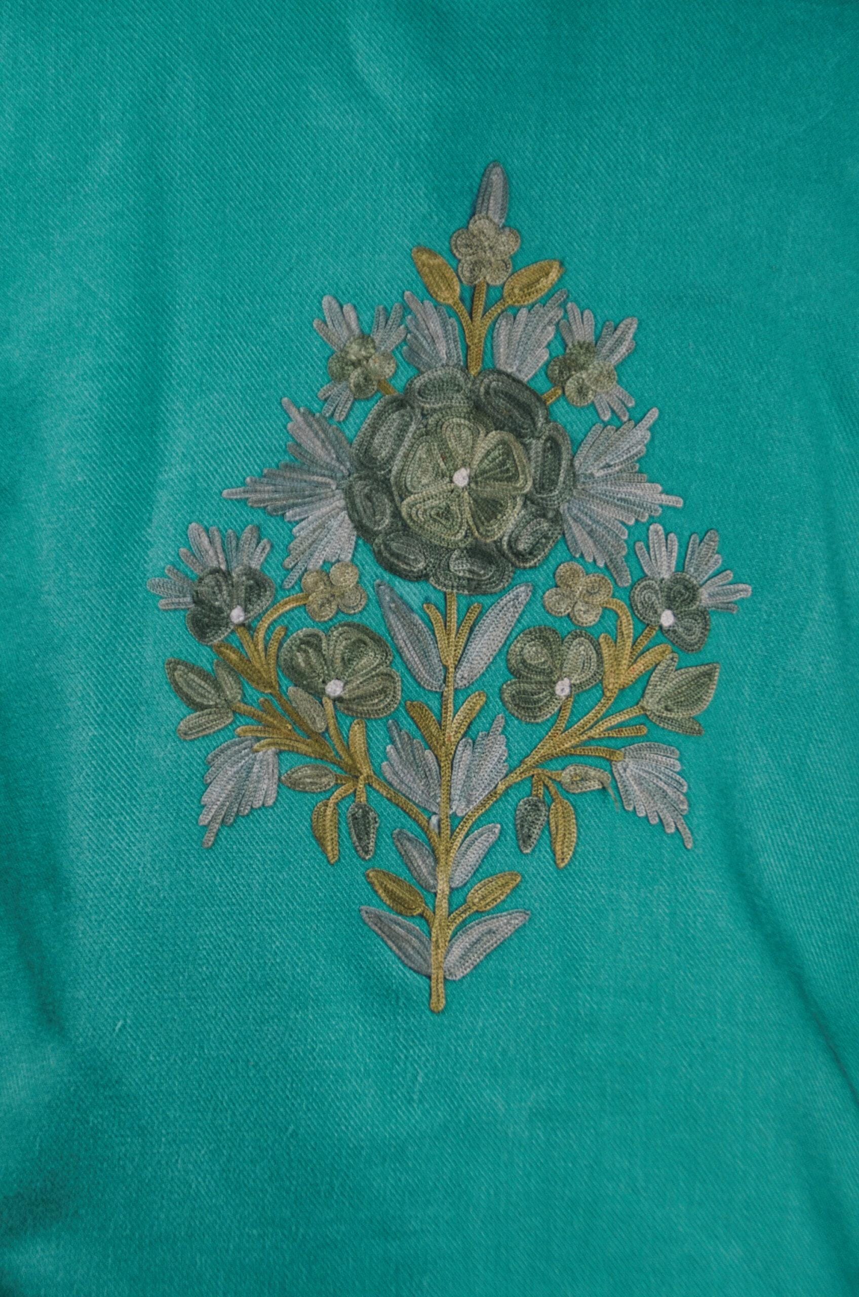 DSC_0849-scaled-600x906 The Emerald Whispers Kashmiri Long Woollen Jacket - Image 2