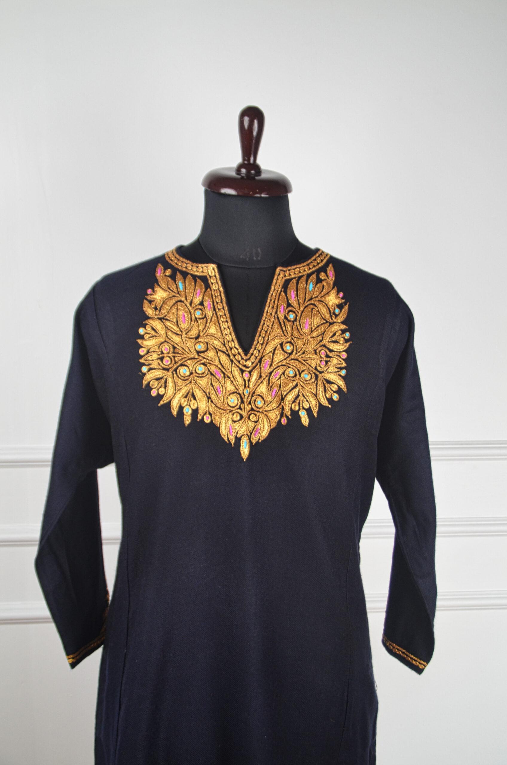 DSC_0912-scaled-600x906 Noor-e-Zeest Kashmiri Tilla Work Pheran - Image 5