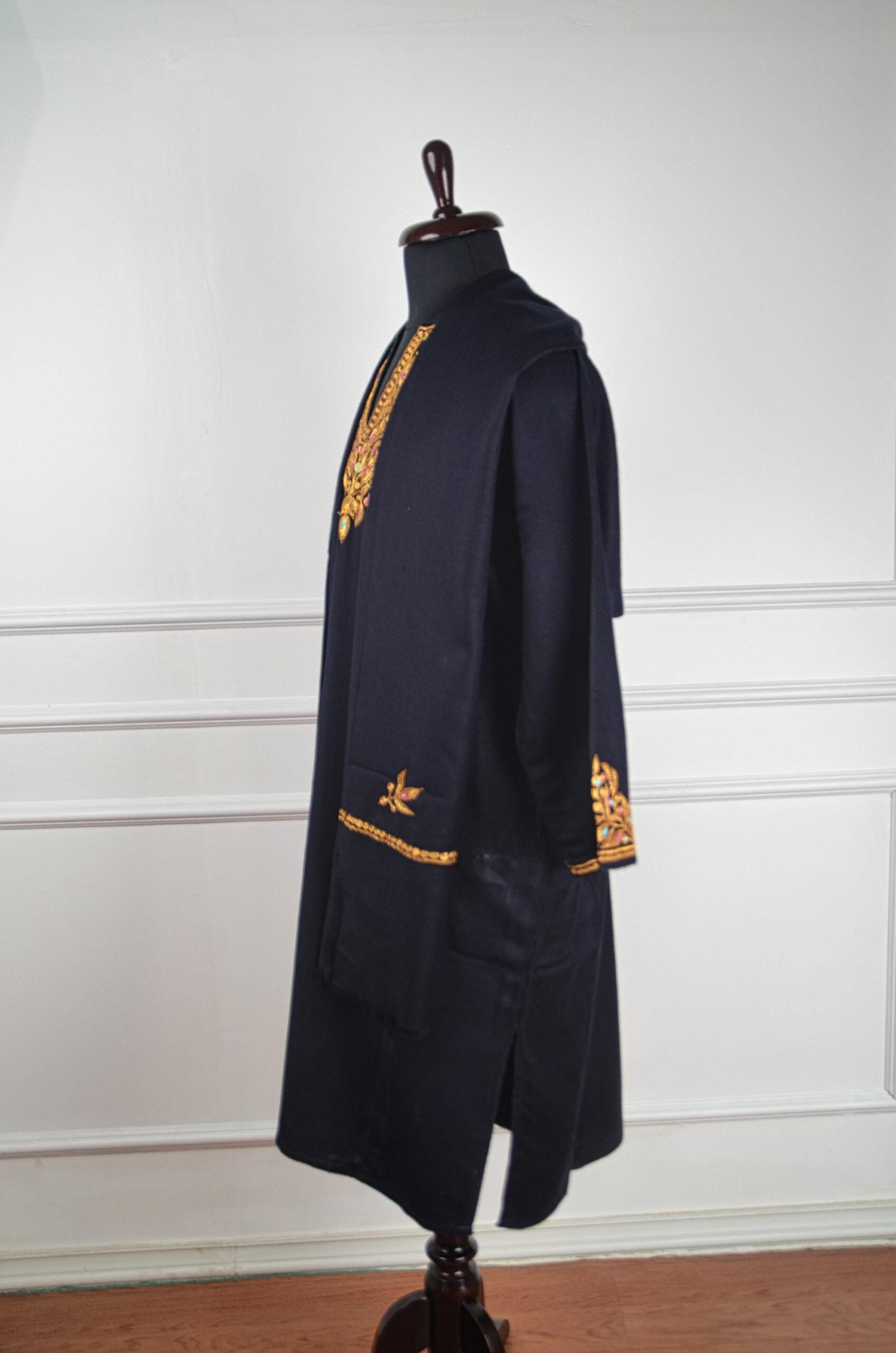 DSC_0922-scaled-600x906 Noor-e-Zeest Kashmiri Tilla Work Pheran - Image 2