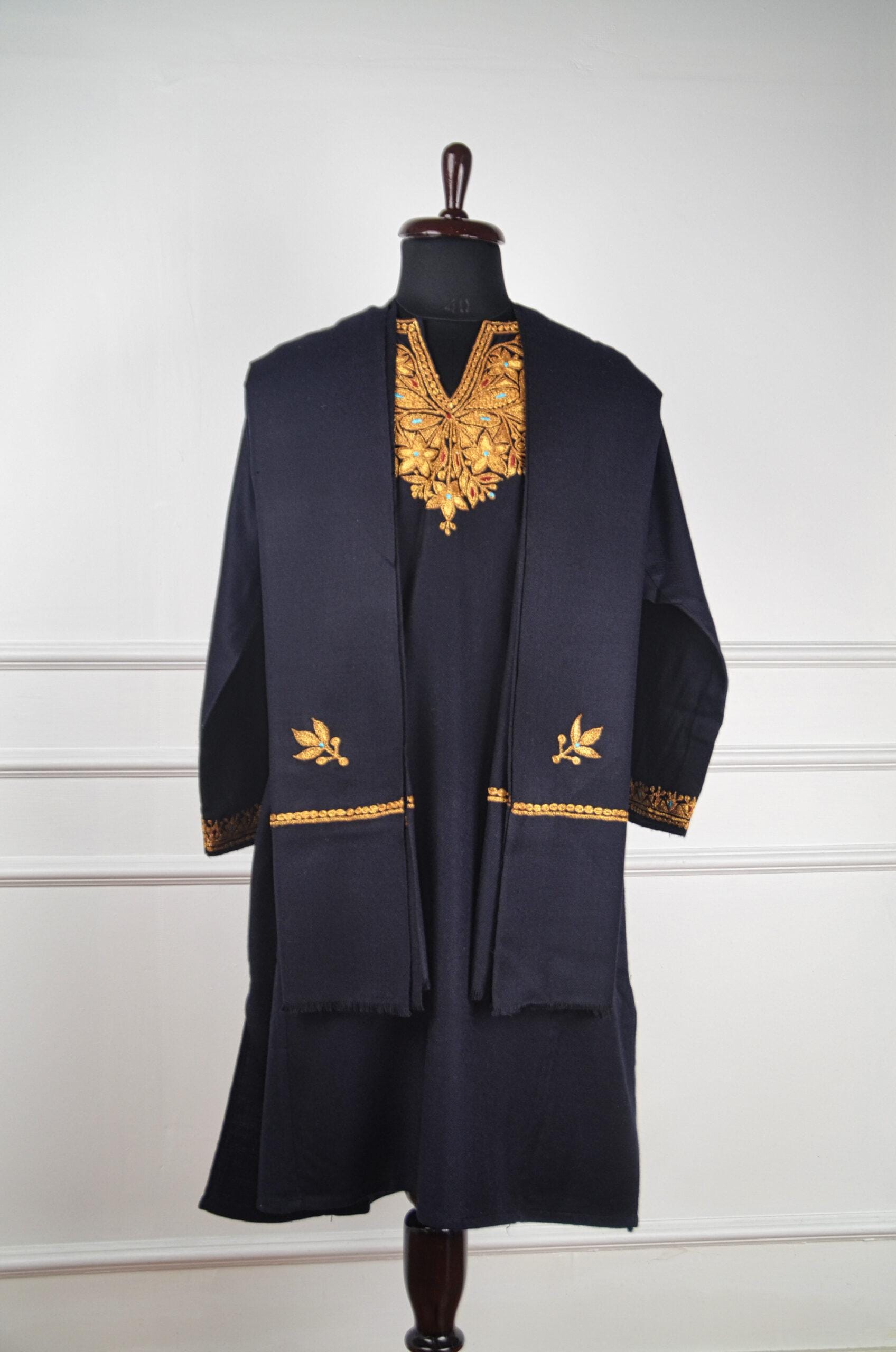 DSC_0943-scaled-600x906 Sunehri Shaam Kashmiri Tilla Work Pheran - Image 3