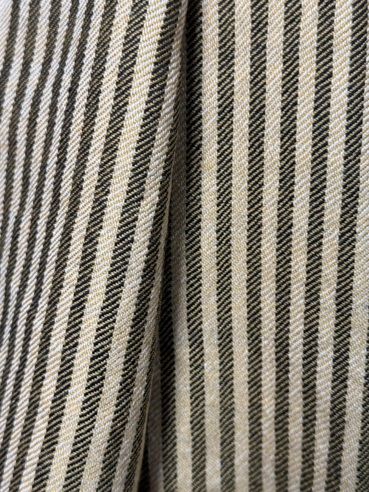 Rustic Heritage Hand-Woven Wool Scarf