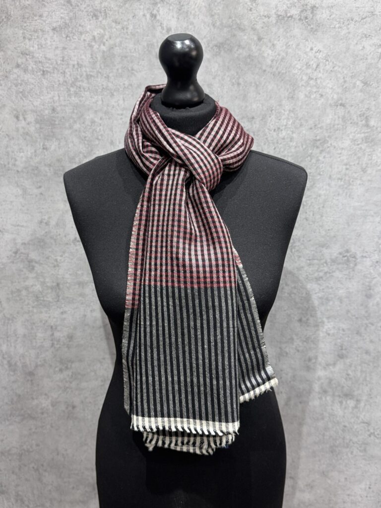 Raven Red Wool Scarf