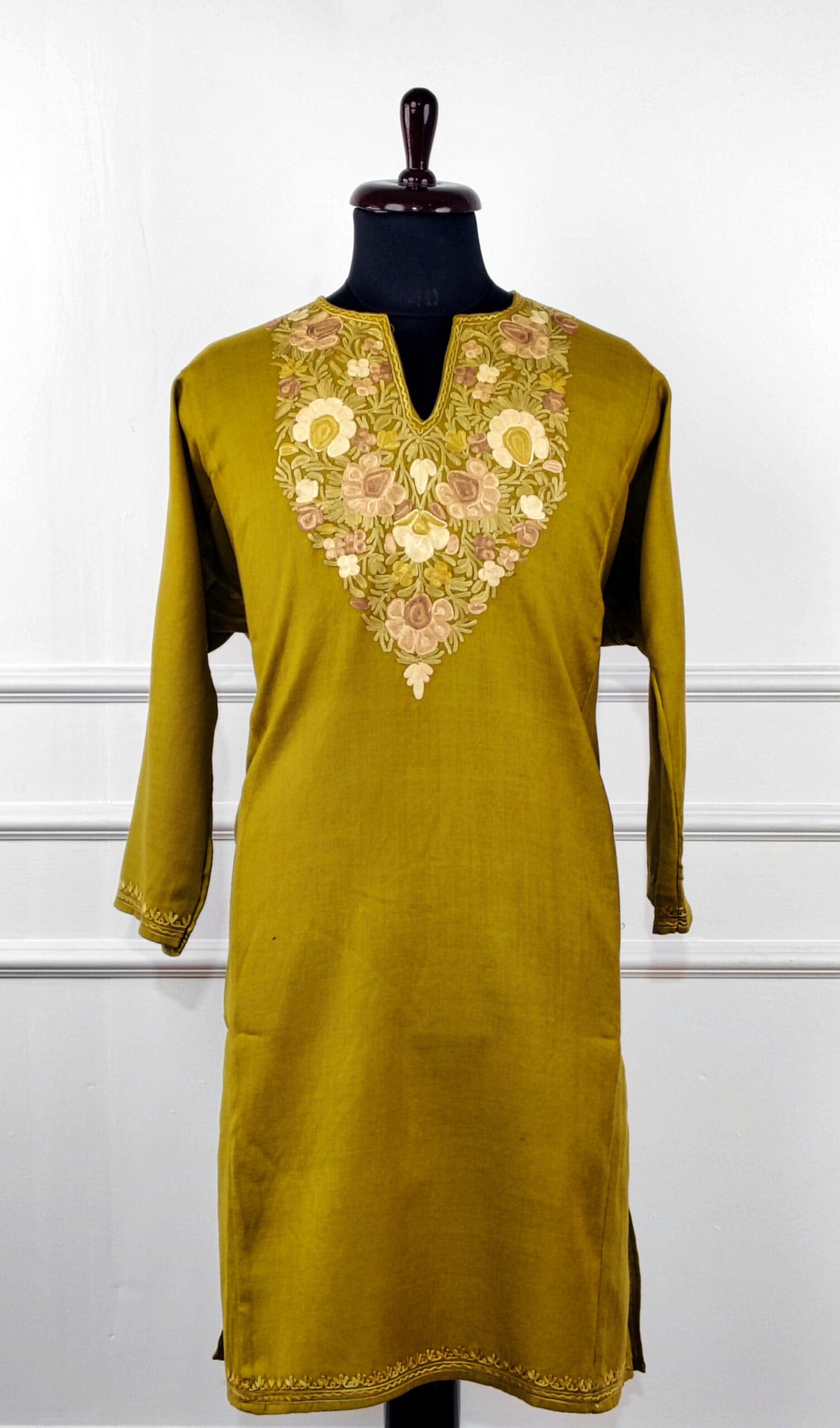 10b-1-600x1020 Zard-e-Naz Aari Embroidered Wool Pheran - Image 3