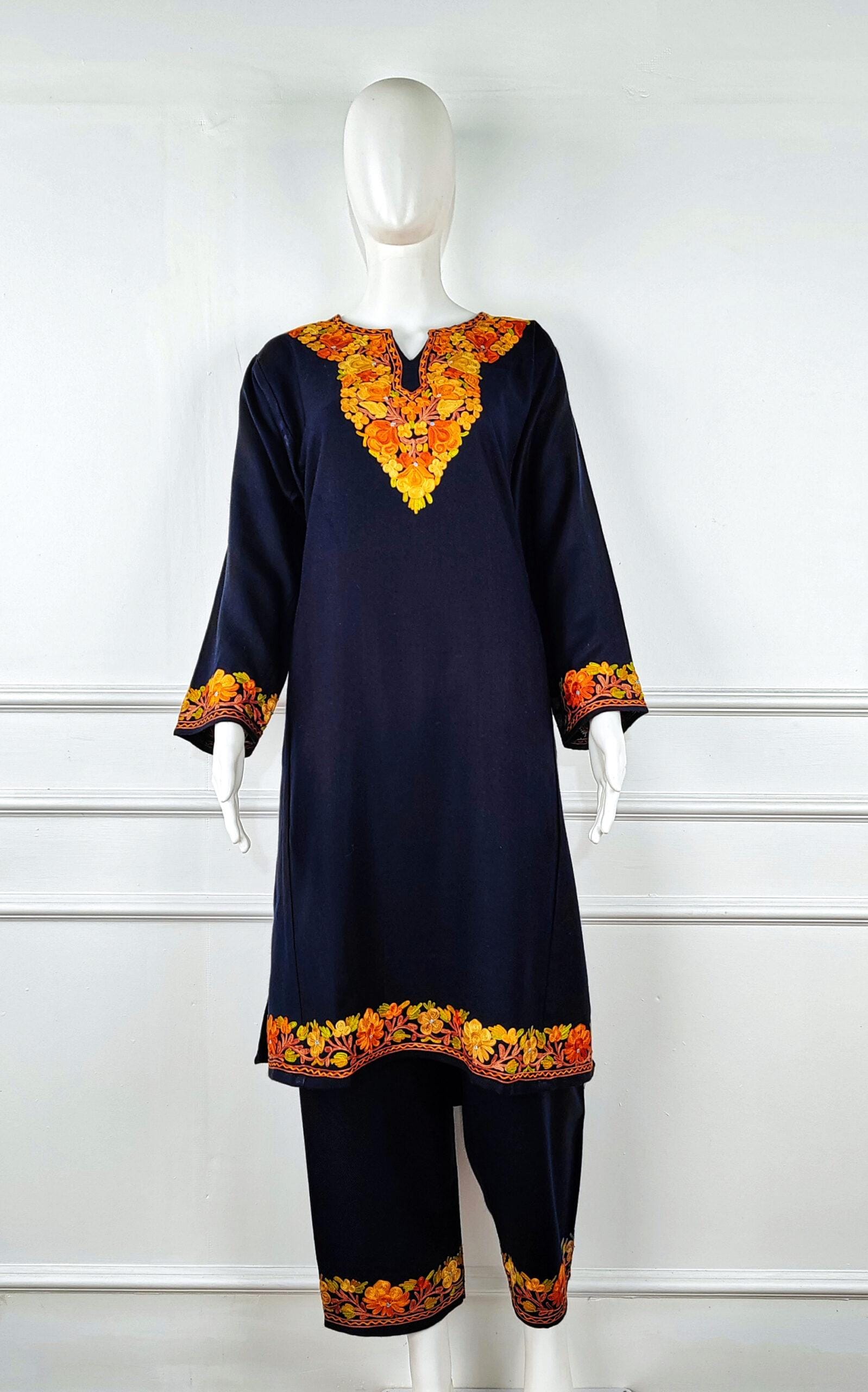 11a-600x961 Zard-e-Shab Aari Embroidered Wool Pheran - Image 3