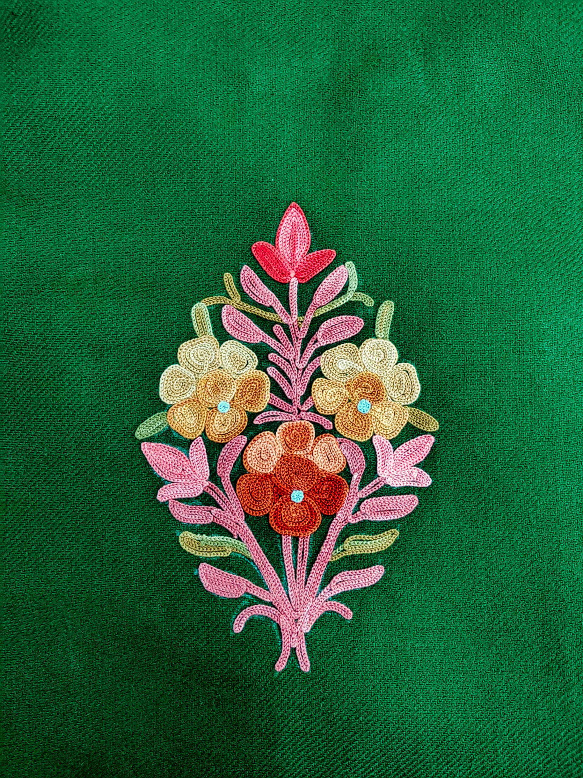 12c-600x800 Sabz-e-Gulshan Aari Embroidered Wool Pheran - Image 2