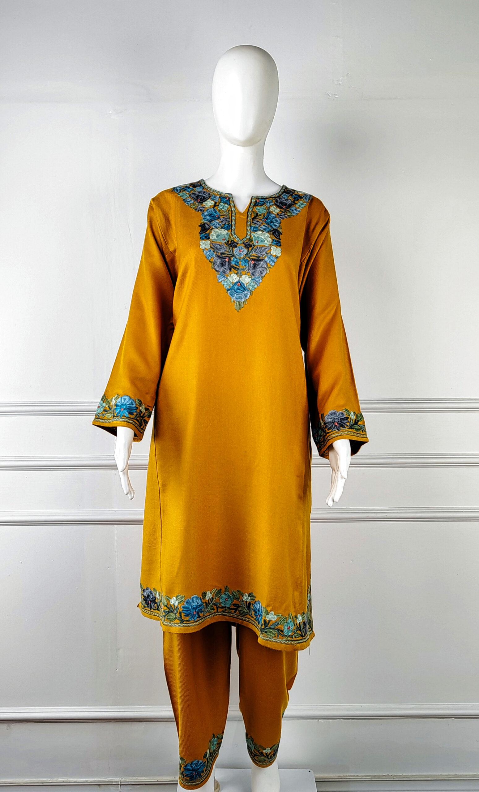 2a-600x992 Saffron Neel Aari Embroidered Wool Pheran - Image 3