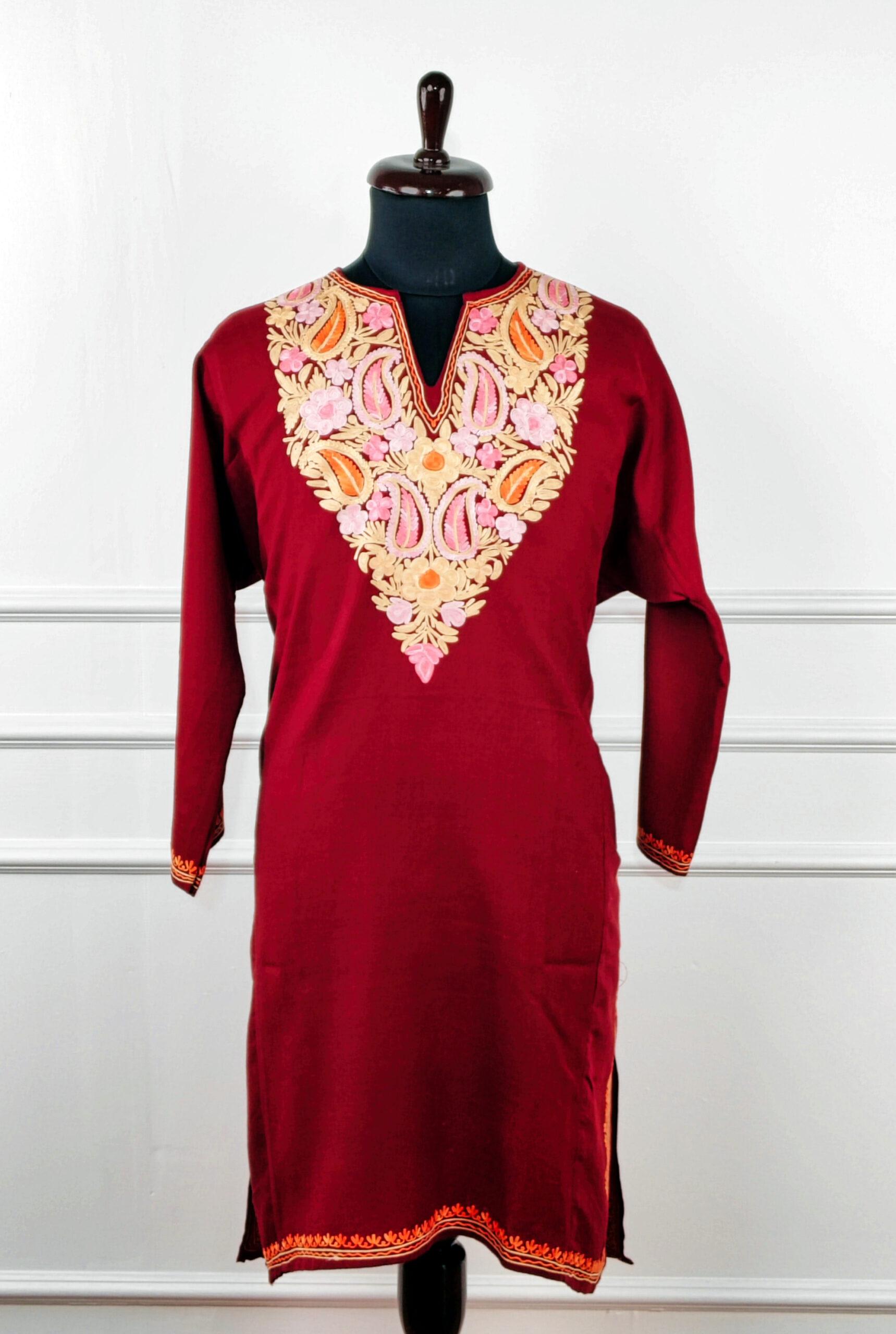 3b-1-600x893 Shaam-e-Anar Aari Embroidered Wool Pheran - Image 2