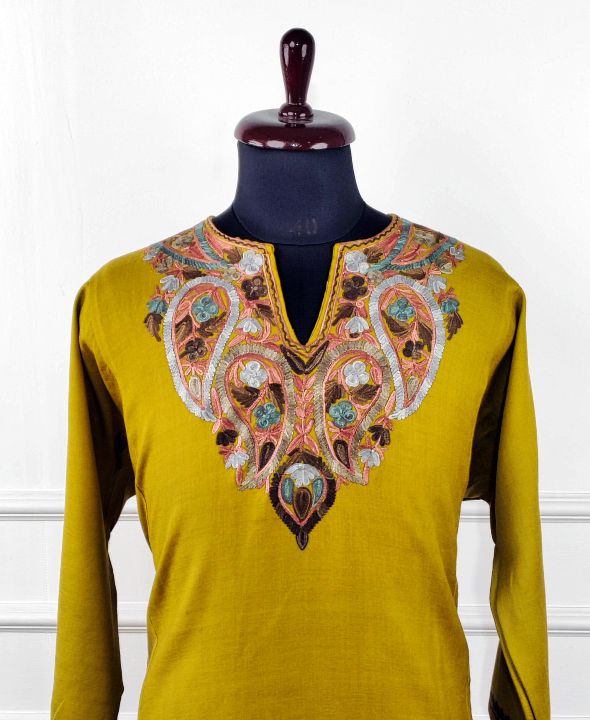 4c-1-600x732 Zard-e-Khizaan Aari Embroidered Wool Pheran - Image 3