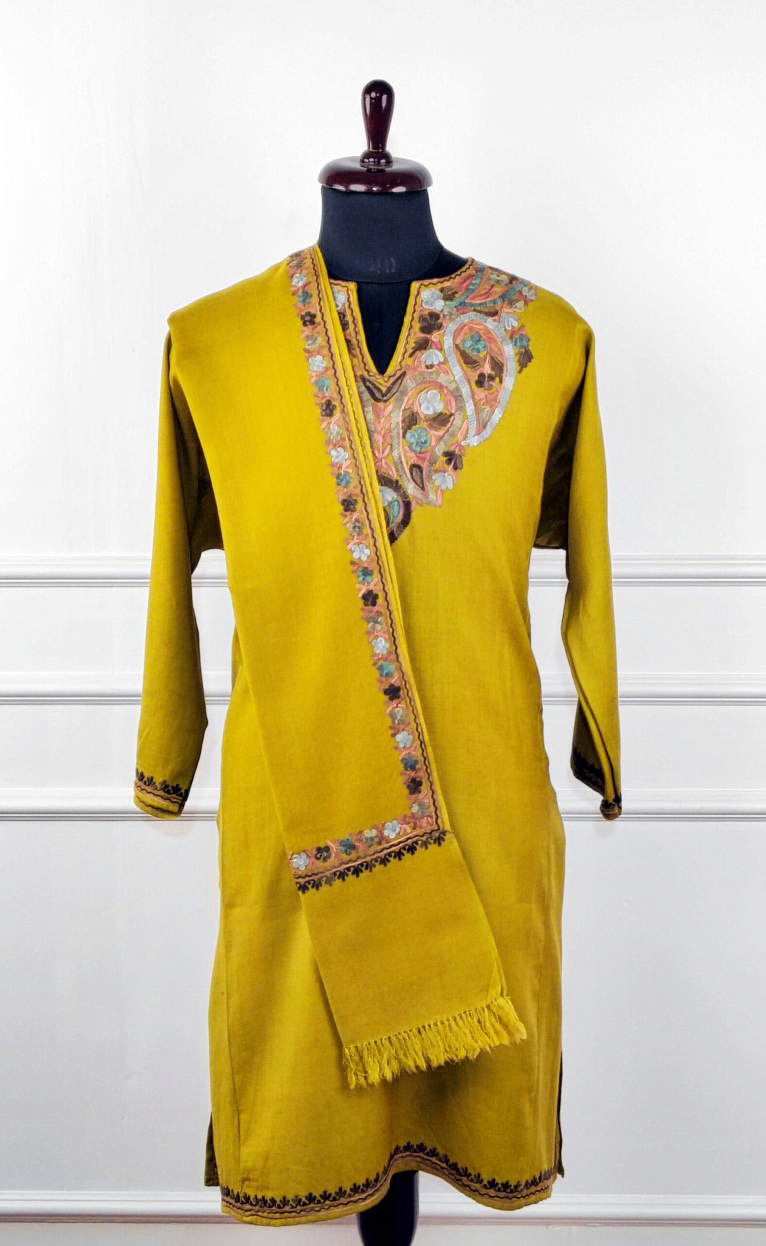 4d-600x976 Zard-e-Khizaan Aari Embroidered Wool Pheran