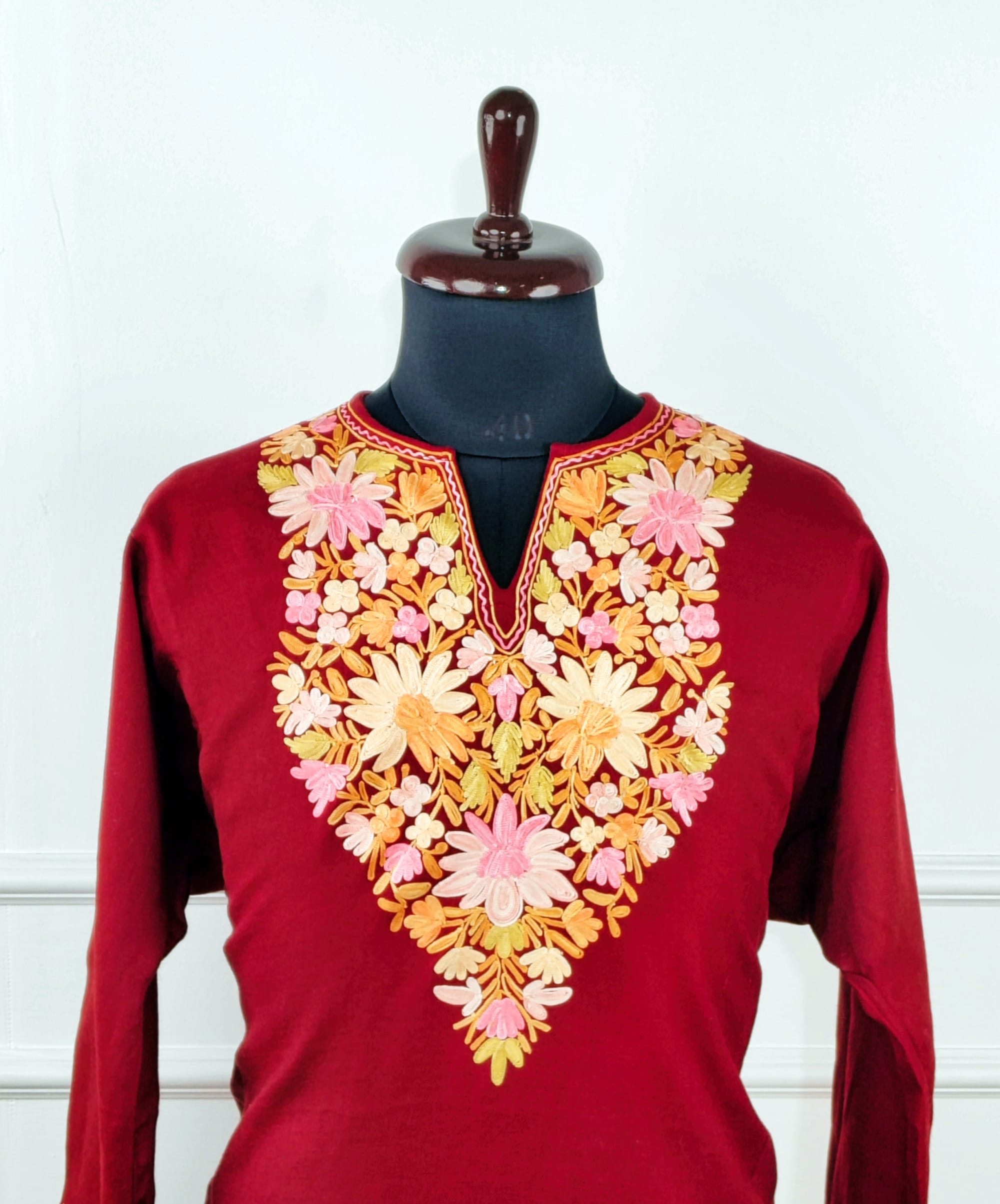 8c-1-600x723 Ruh-e-Laal Aari Embroidered Wool Pheran - Image 4