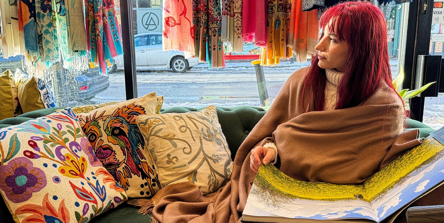 Cashmere Throws Banner