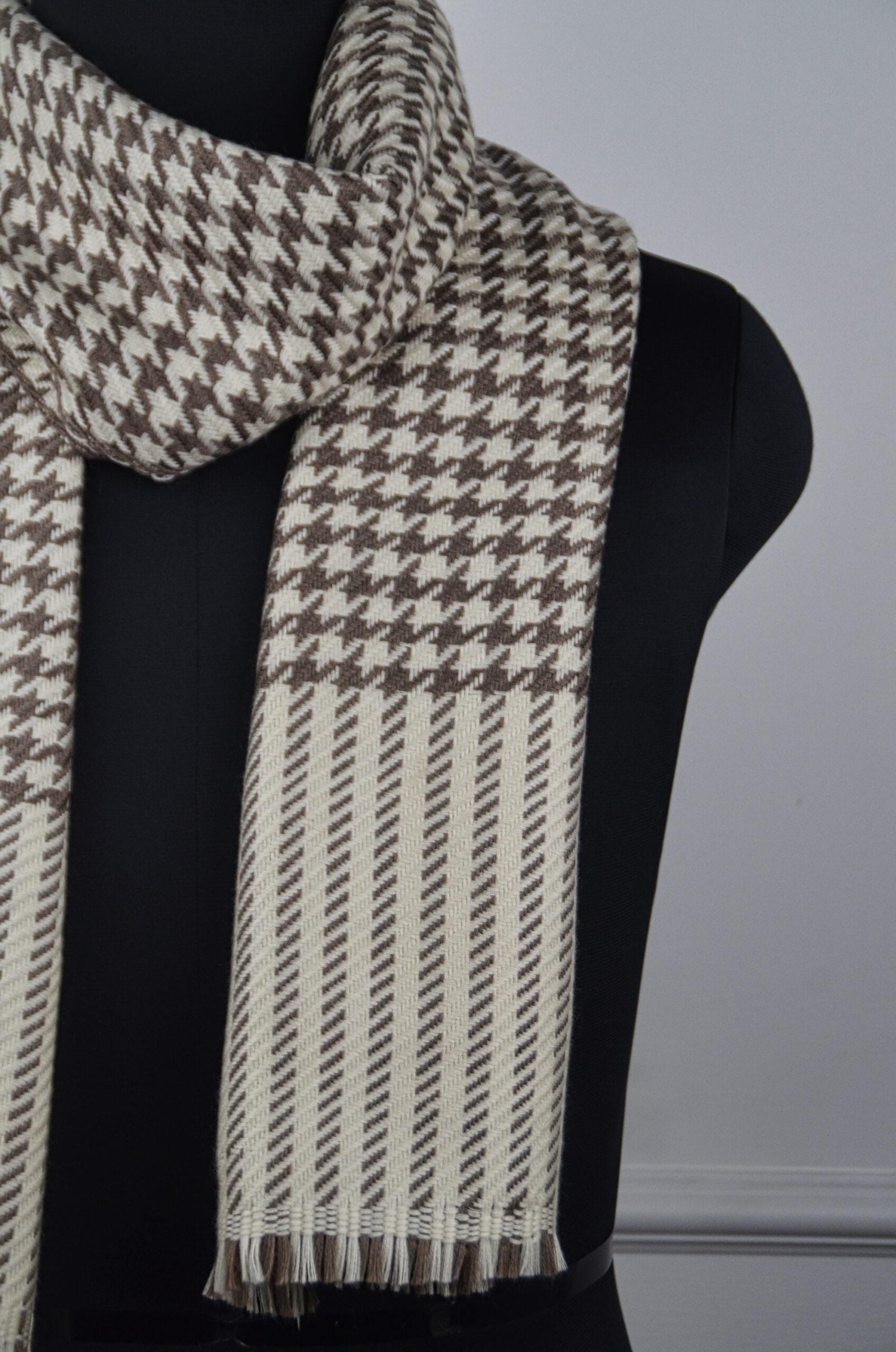 DSC_0032-1-scaled-700x1057 Heritage Pashmina® Sand Dune Cashmere Scarf - Image 3