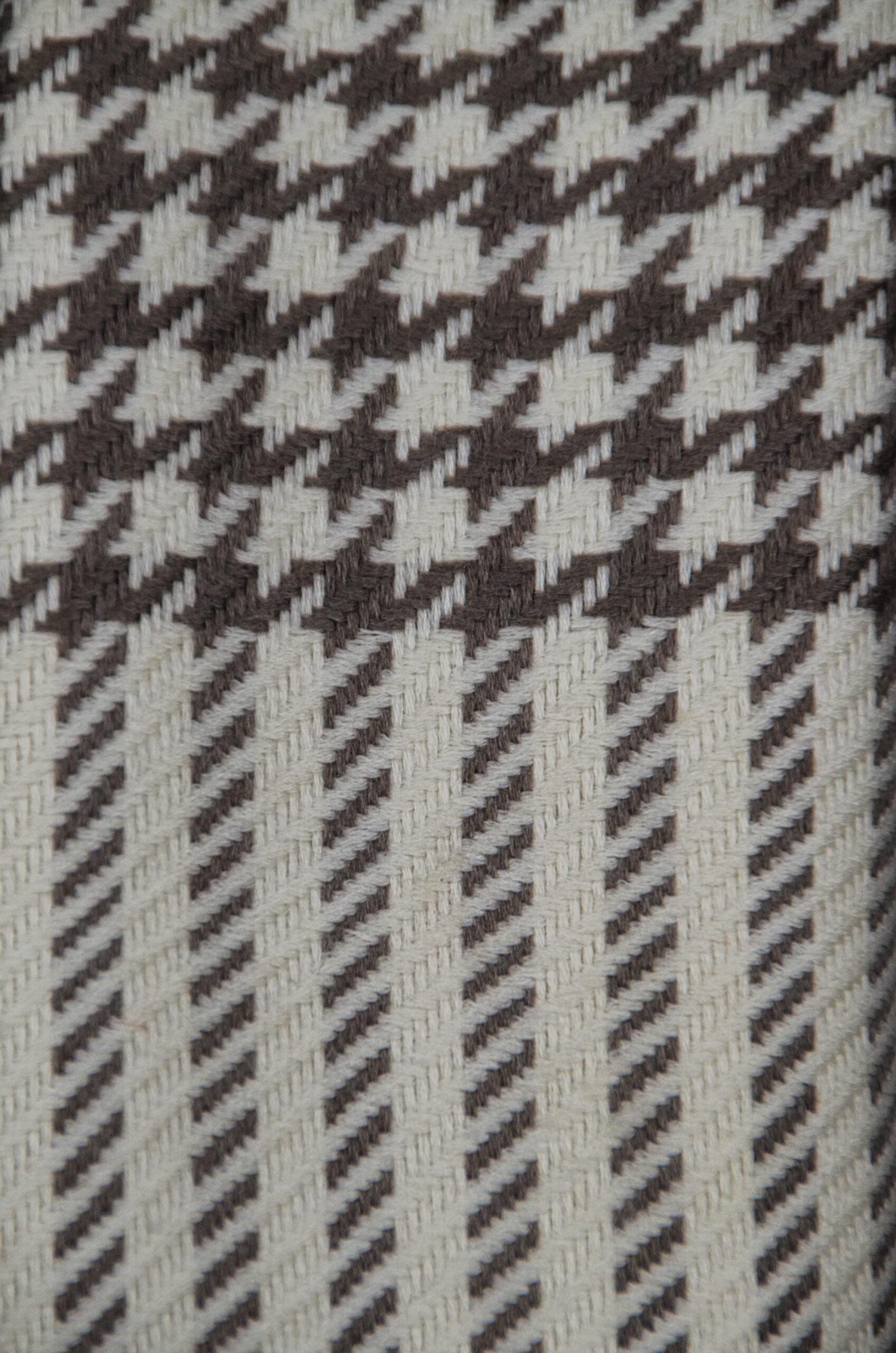 DSC_0037-1-scaled-700x1057 Heritage Pashmina® Sand Dune Cashmere Scarf - Image 4