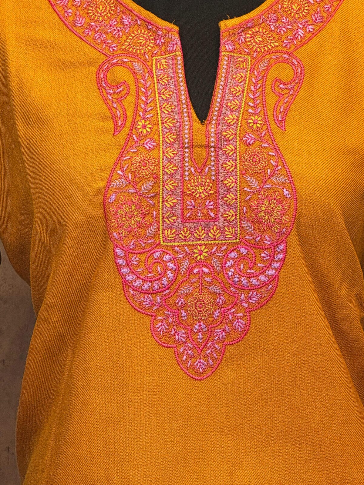 Zarin Petal Kashmiri Short Kurti