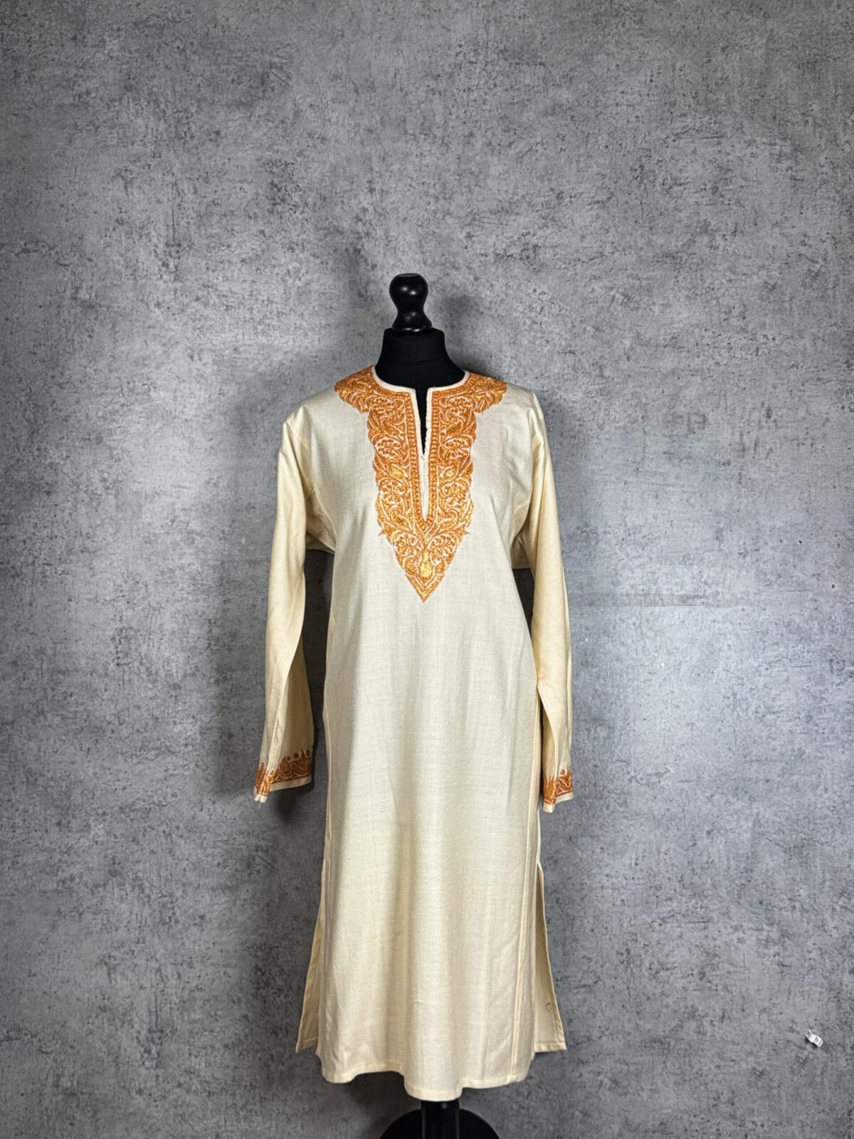 Zar-e-Sahar Tilla Pheran