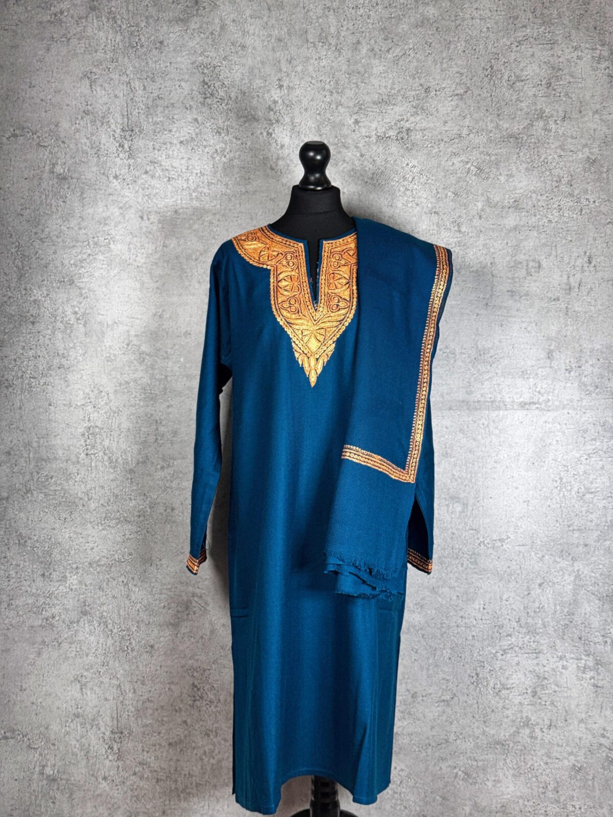 Zara Firozi Royale Tilla Pheran Set