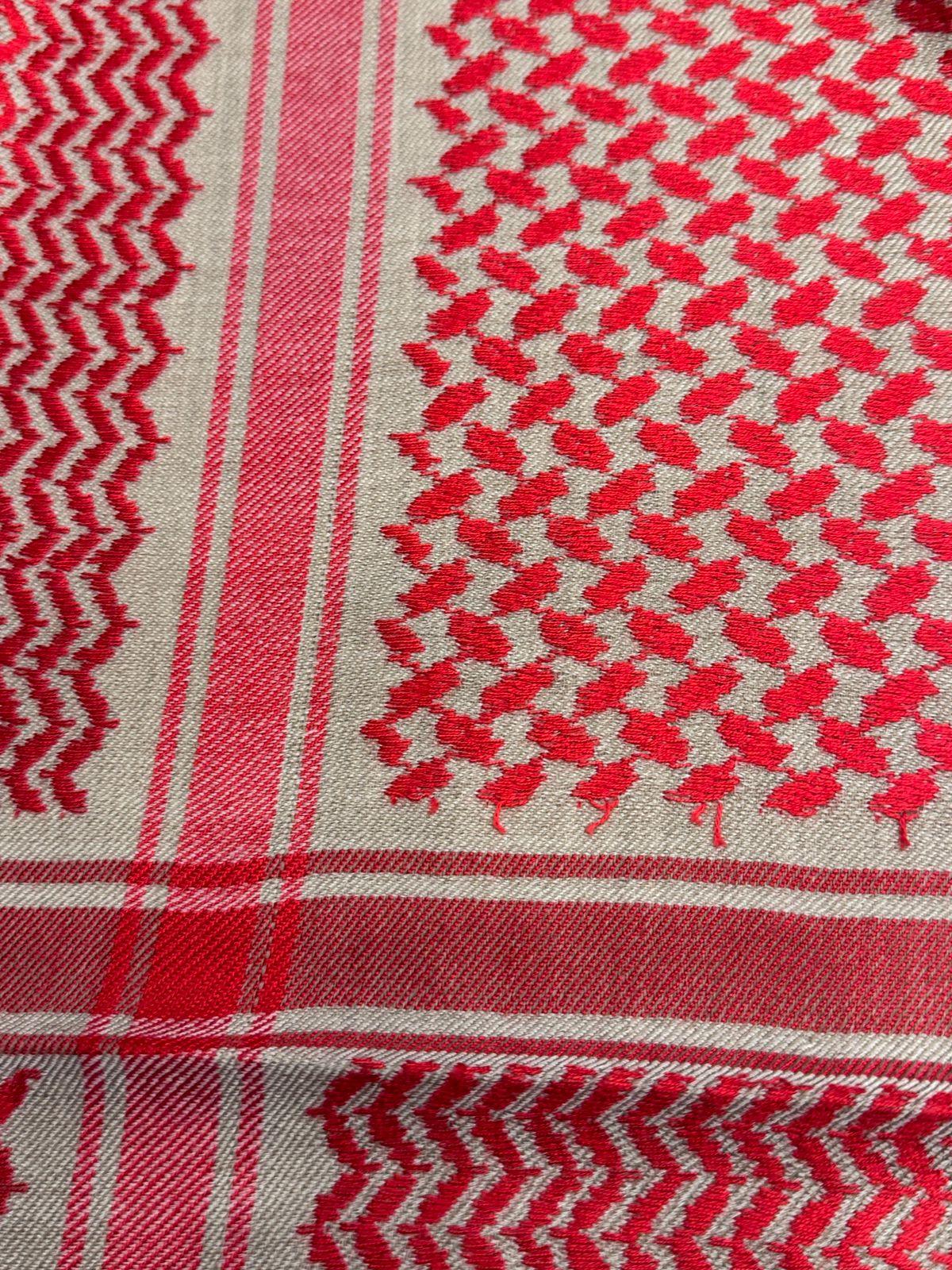 WhatsApp-Image-2026-04-04-at-13.09.43-4-700x933 Chinar Grove Shemagh - Image 2