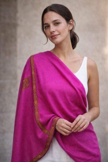 Rangrez Fuchsia Super Wool Scarf - Handcrafted Elegance