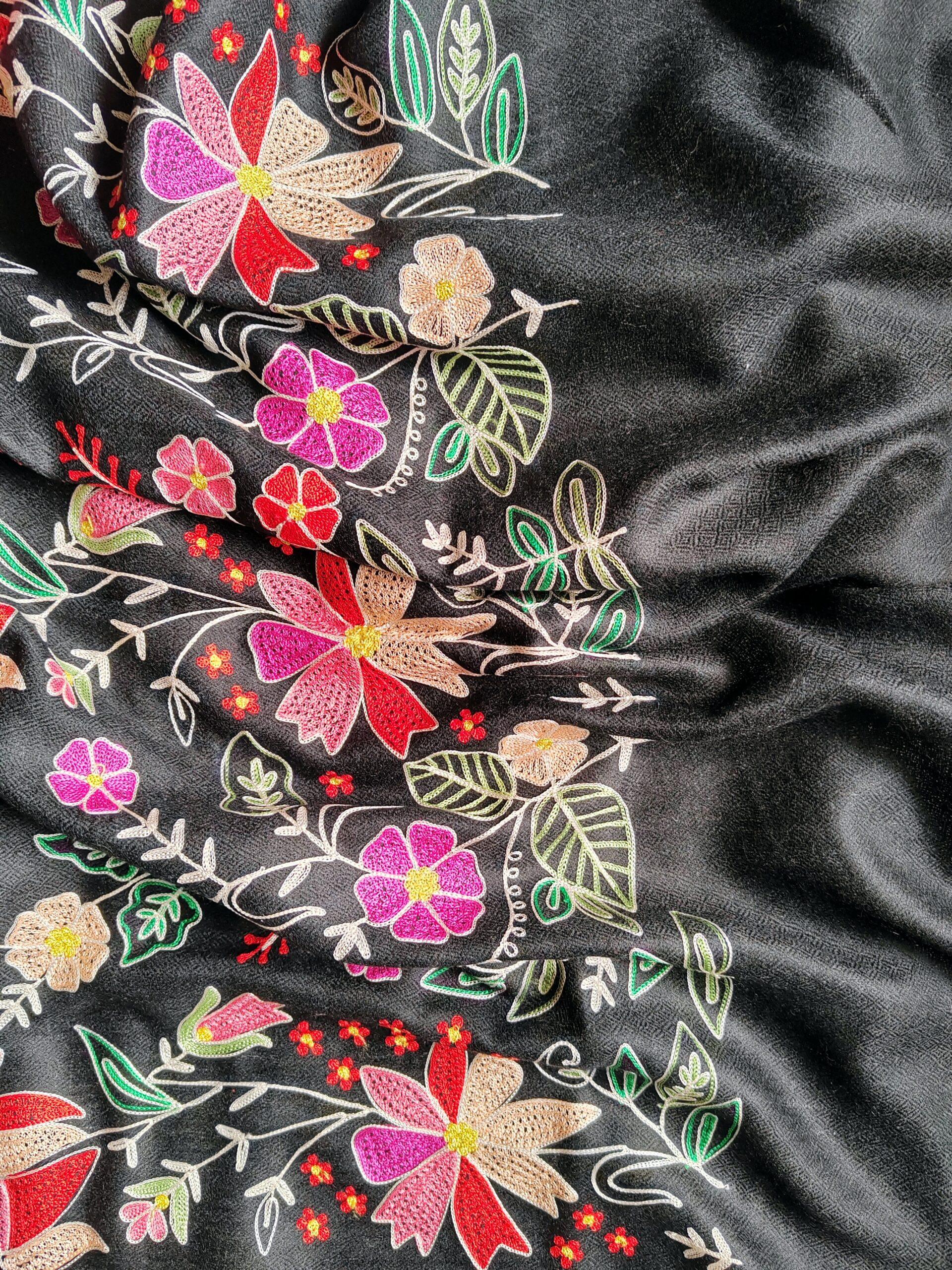 2d-1-MP-Palla-700x933 Khayaal Mehak e Chinar Wool Silk Scarf - Image 2