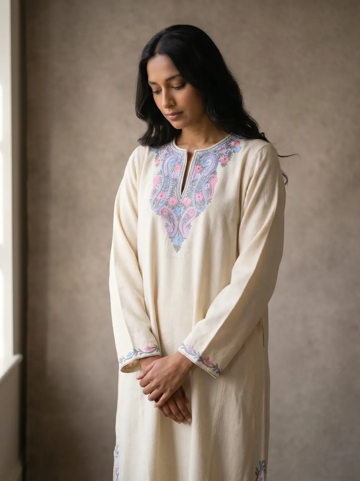 Firdaus Cream Acro Wool Aari Embroidered Pheran