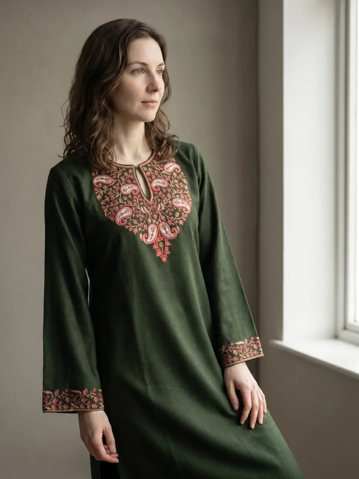 Guldaan Handcrafted Acro Wool Kurti with Kashmiri Needlework (Forest Green)