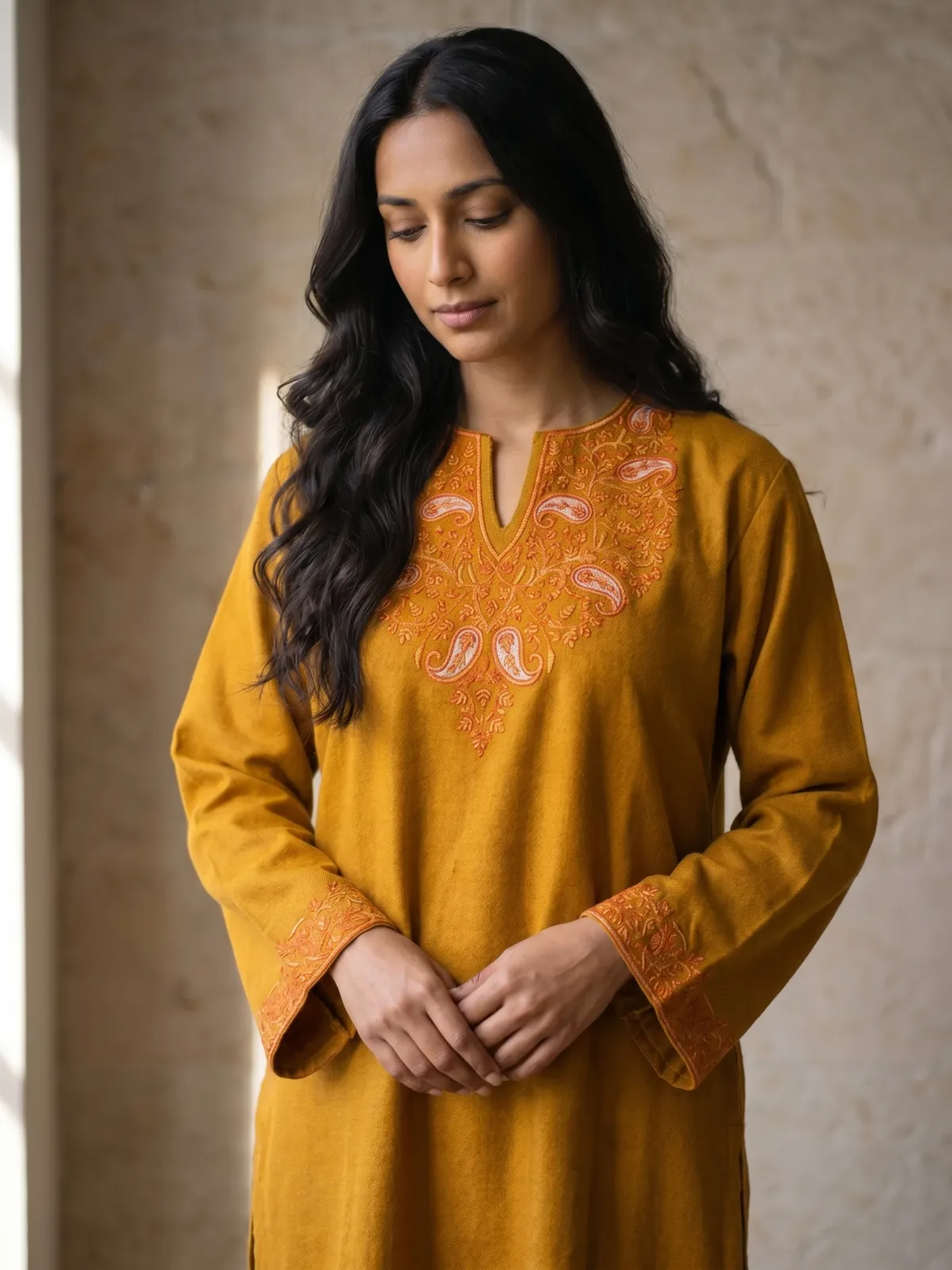 Nargis-e-Zar Kashmiri Acro Wool Aari-Embroidered Pheran
