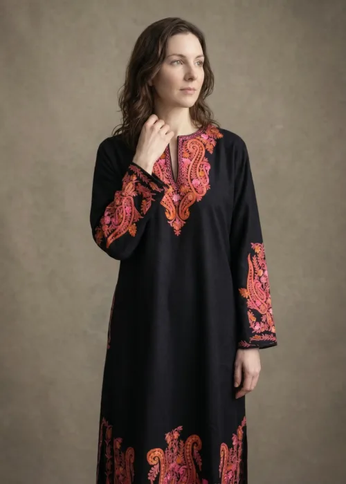 Noor-e-Ember Black Acro Wool Aari-Embroidered Pheran