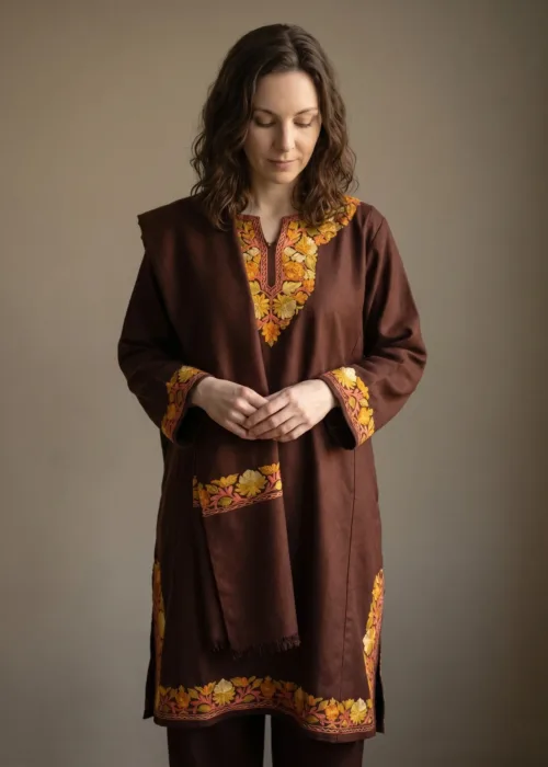 Rang-e-Zardkhiz Aari Embroidered Acro Wool Pheran Set (Pheran, Scarf & Trousers)