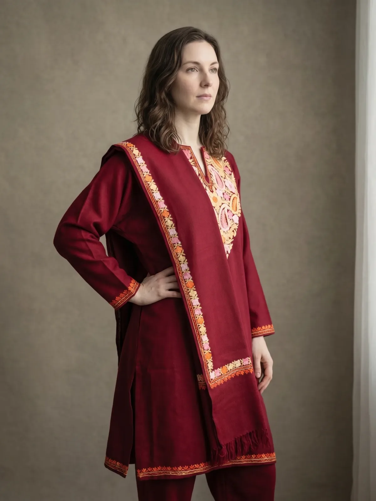Shaam-e-Anar Aari Embroidered Wool Pheran