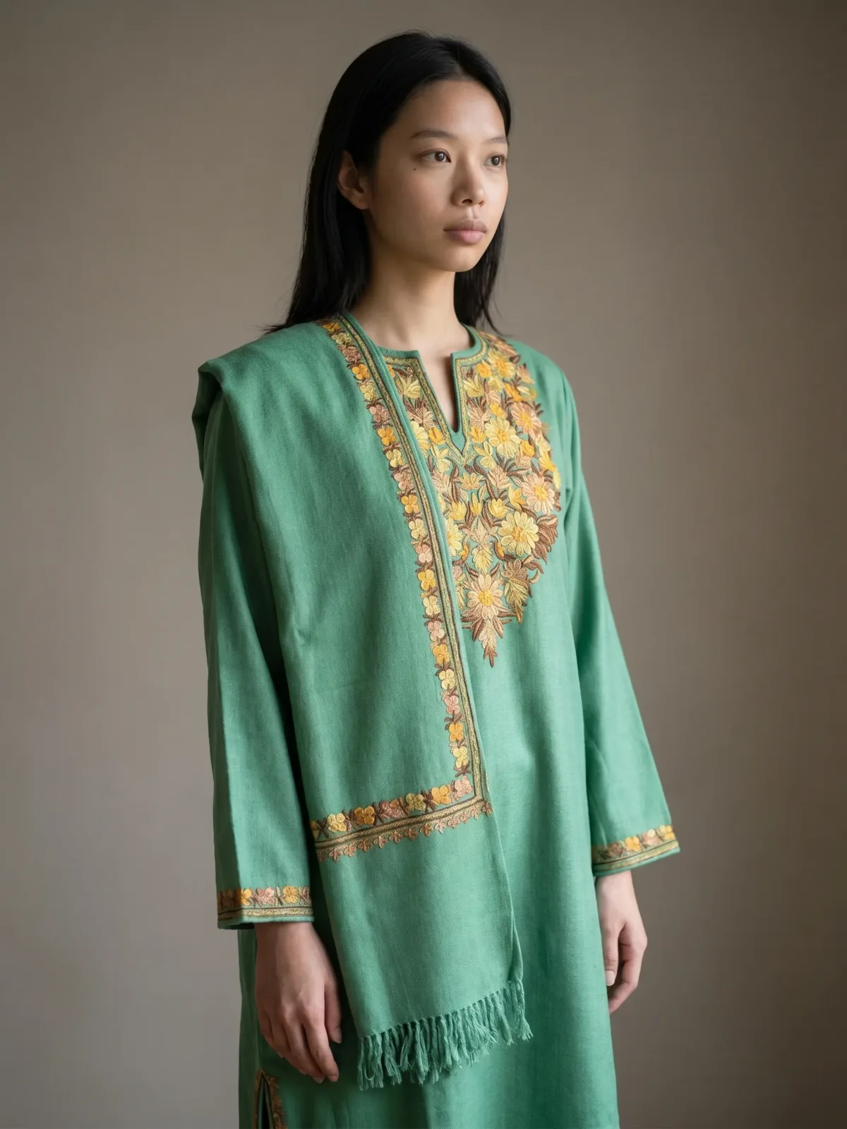 Zard-Gul Sabz Aari Embroidered Wool Pheran