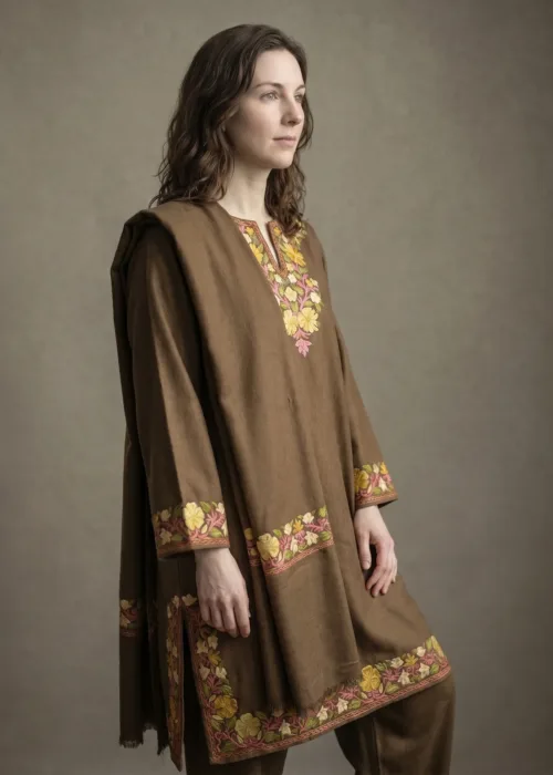 Zarif Aari Embroidered Acro Wool Pheran Set (Pheran, Scarf & Trousers)