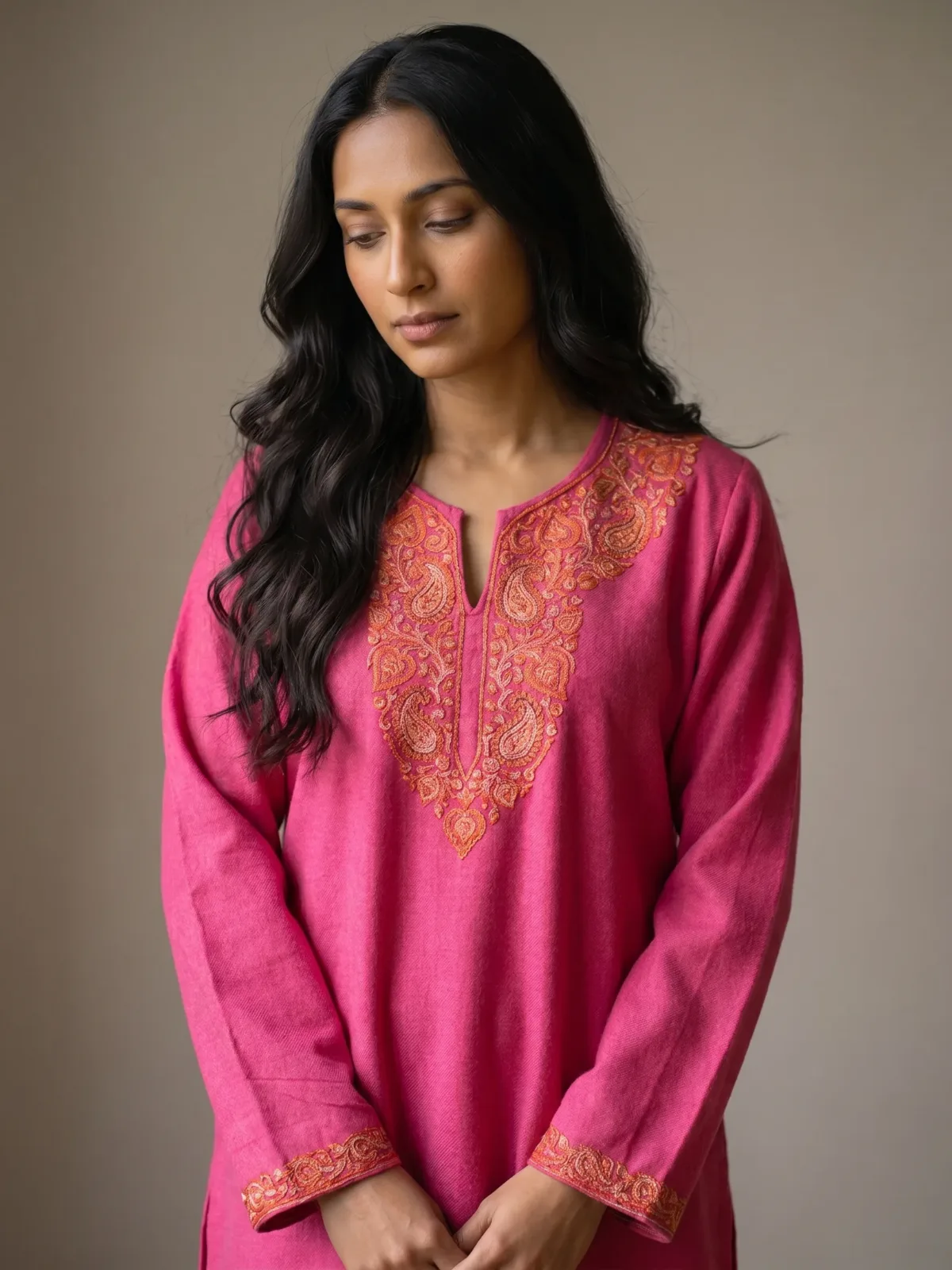 Zewar e Neelam Kashmiri Acro Wool Needle Kurti in Pink